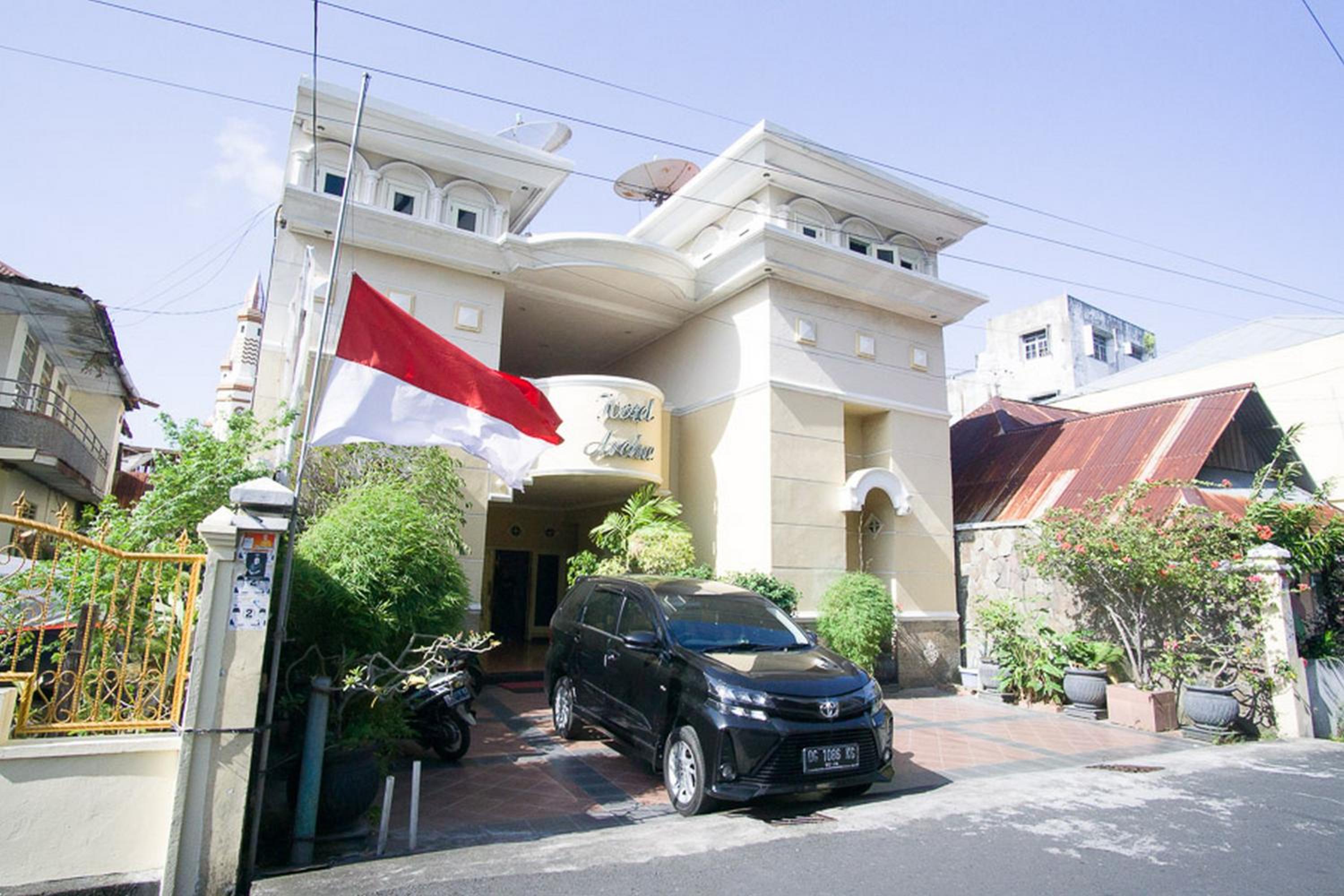 RedDoorz near Pantai Falajawa Kota Ternate view 2