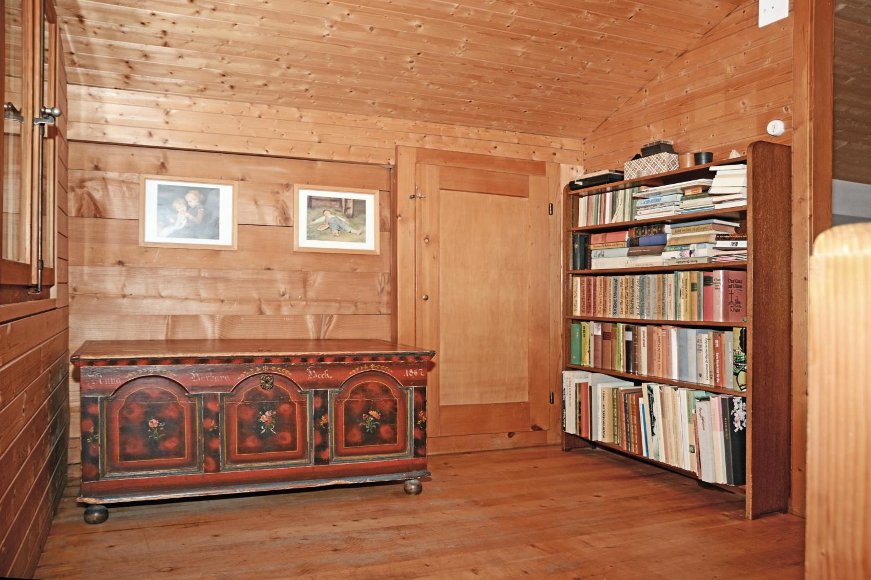 Photo 12