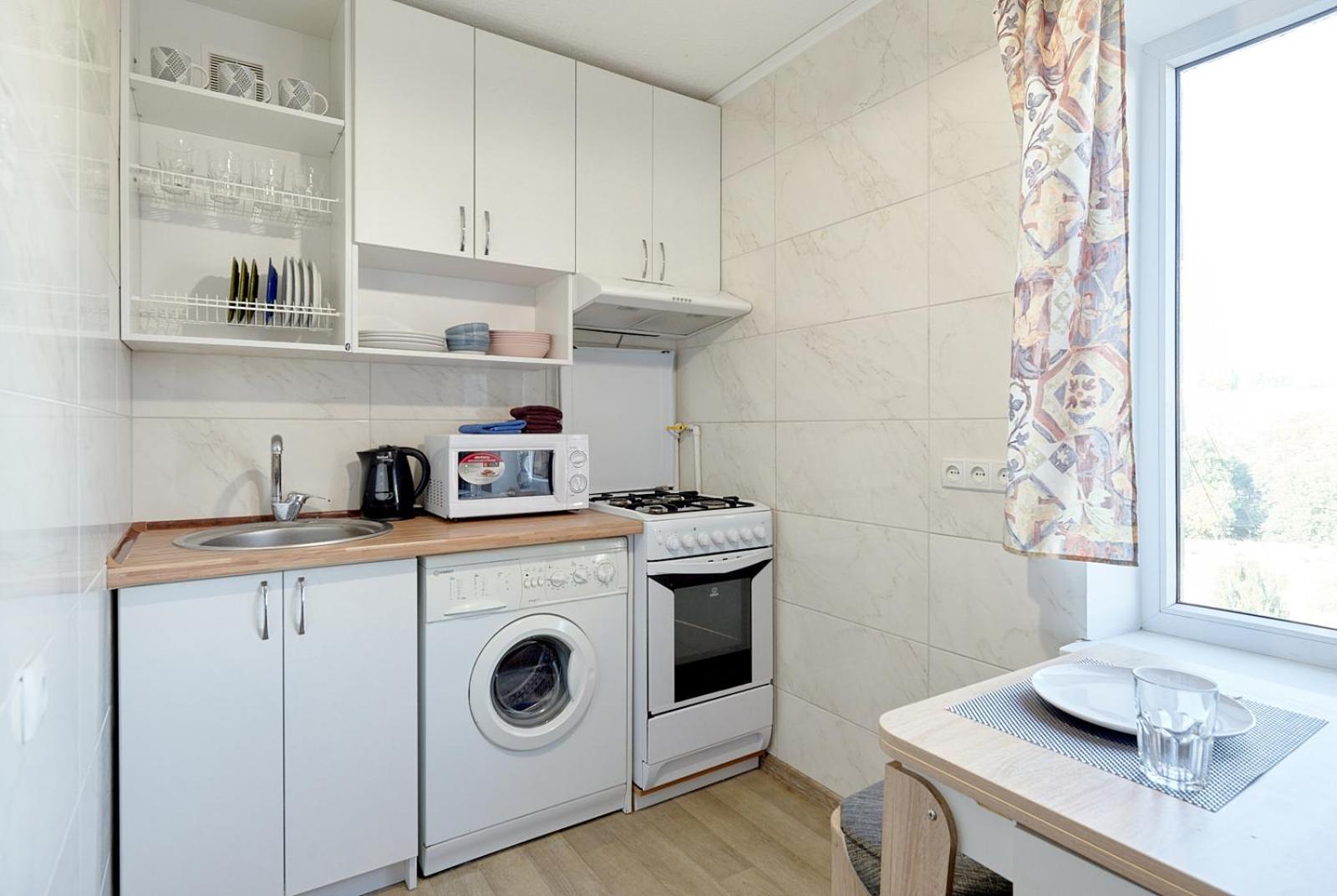 L3-82 Main Street - Modern New Three 3 Separate 3 Bedrooms 100 m2 - Central Location, Metro Palace of Sports - Gulliver Mall, Arena City view 4