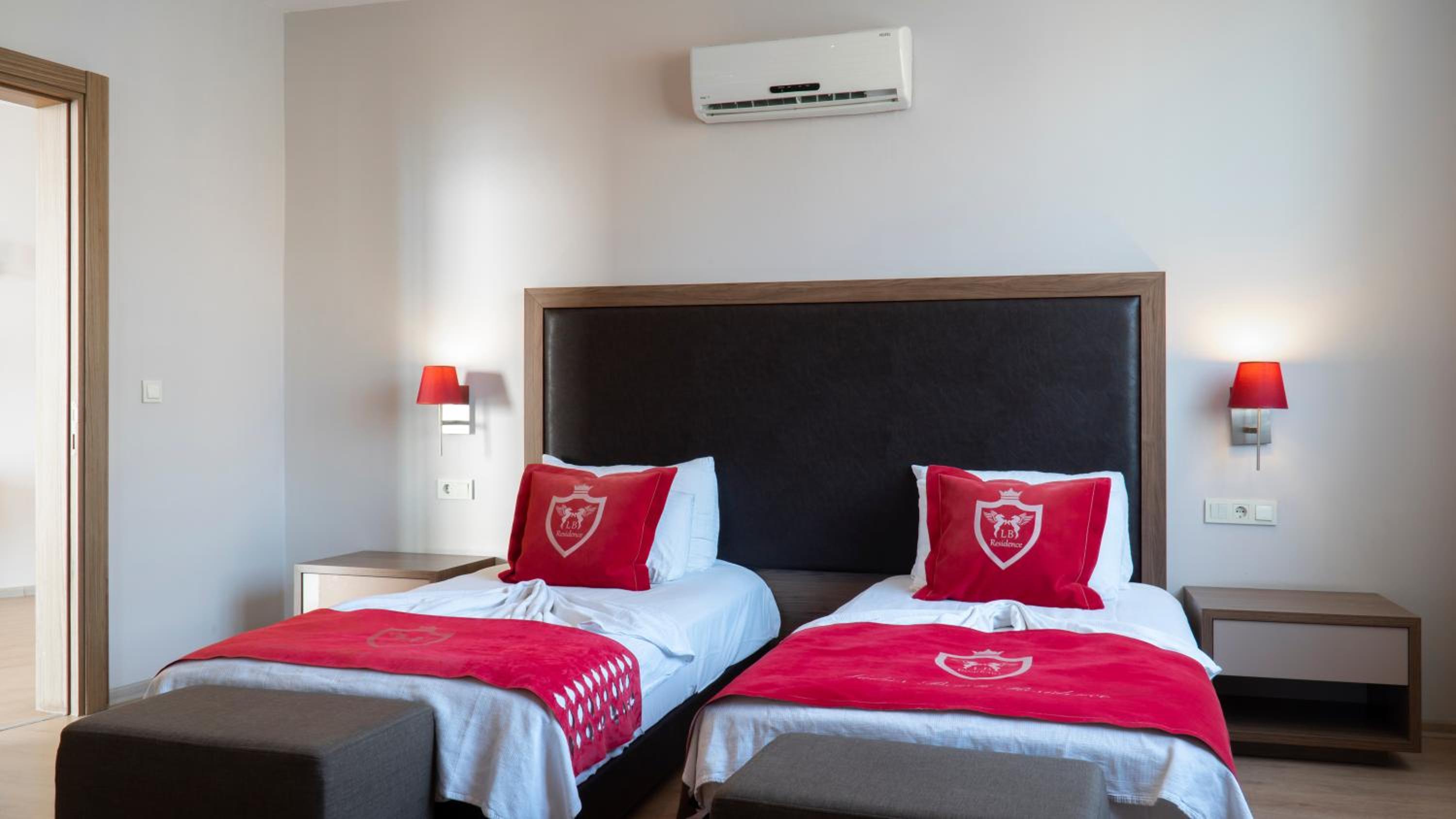 Ladies Beach Suite Hotel - Image 82