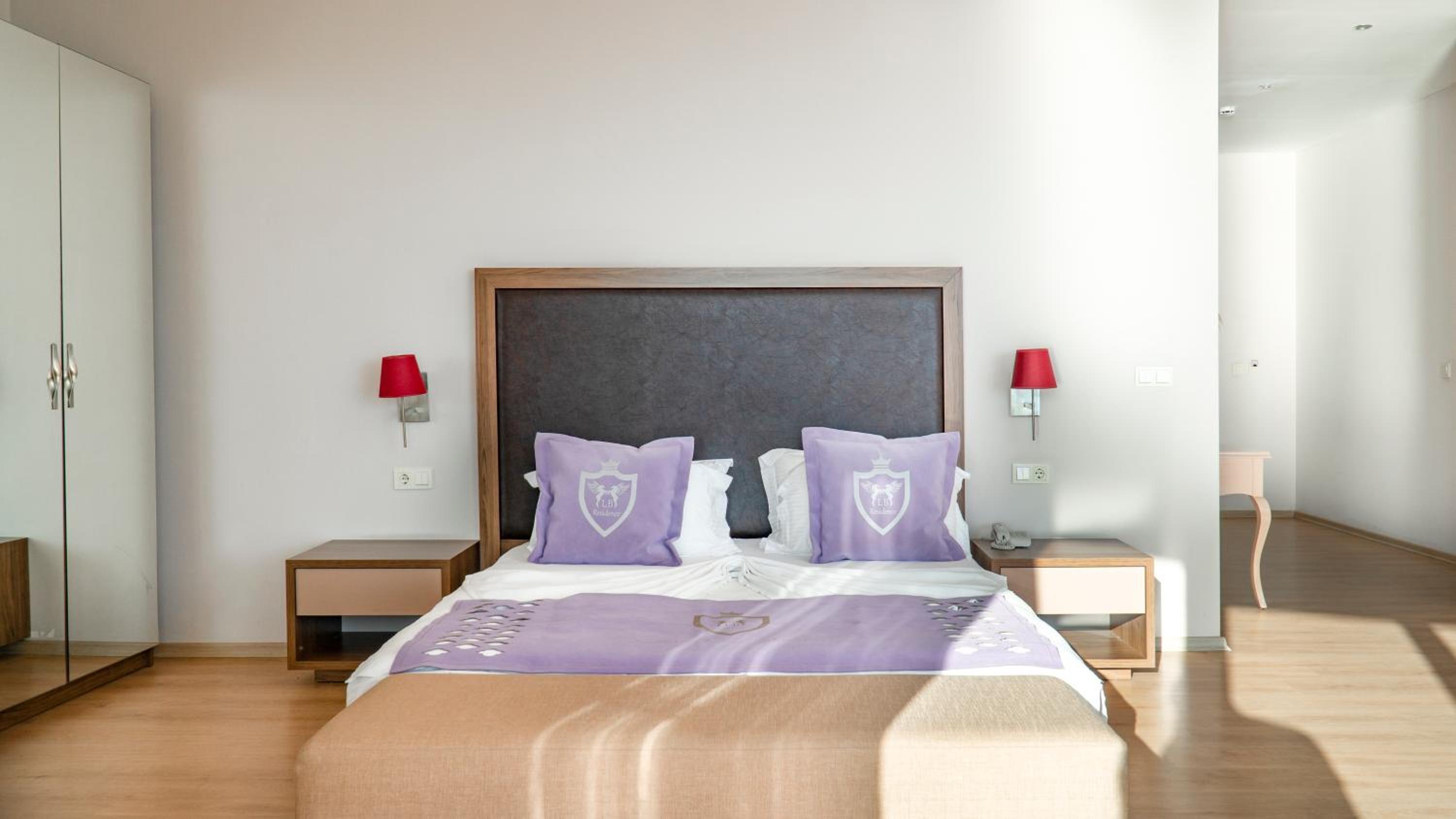 Ladies Beach Suite Hotel - Image 12
