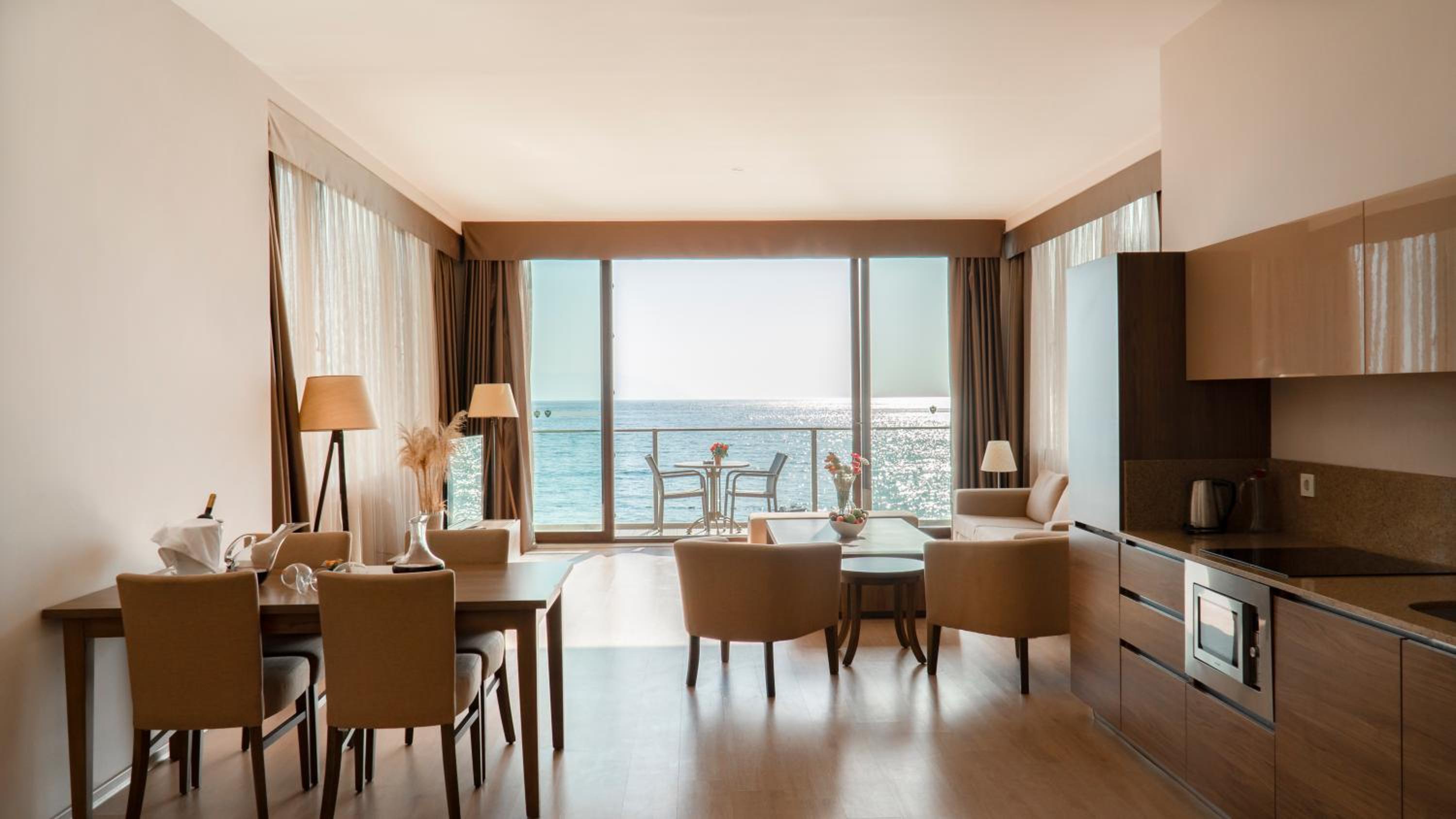 Ladies Beach Suite Hotel - Image 88