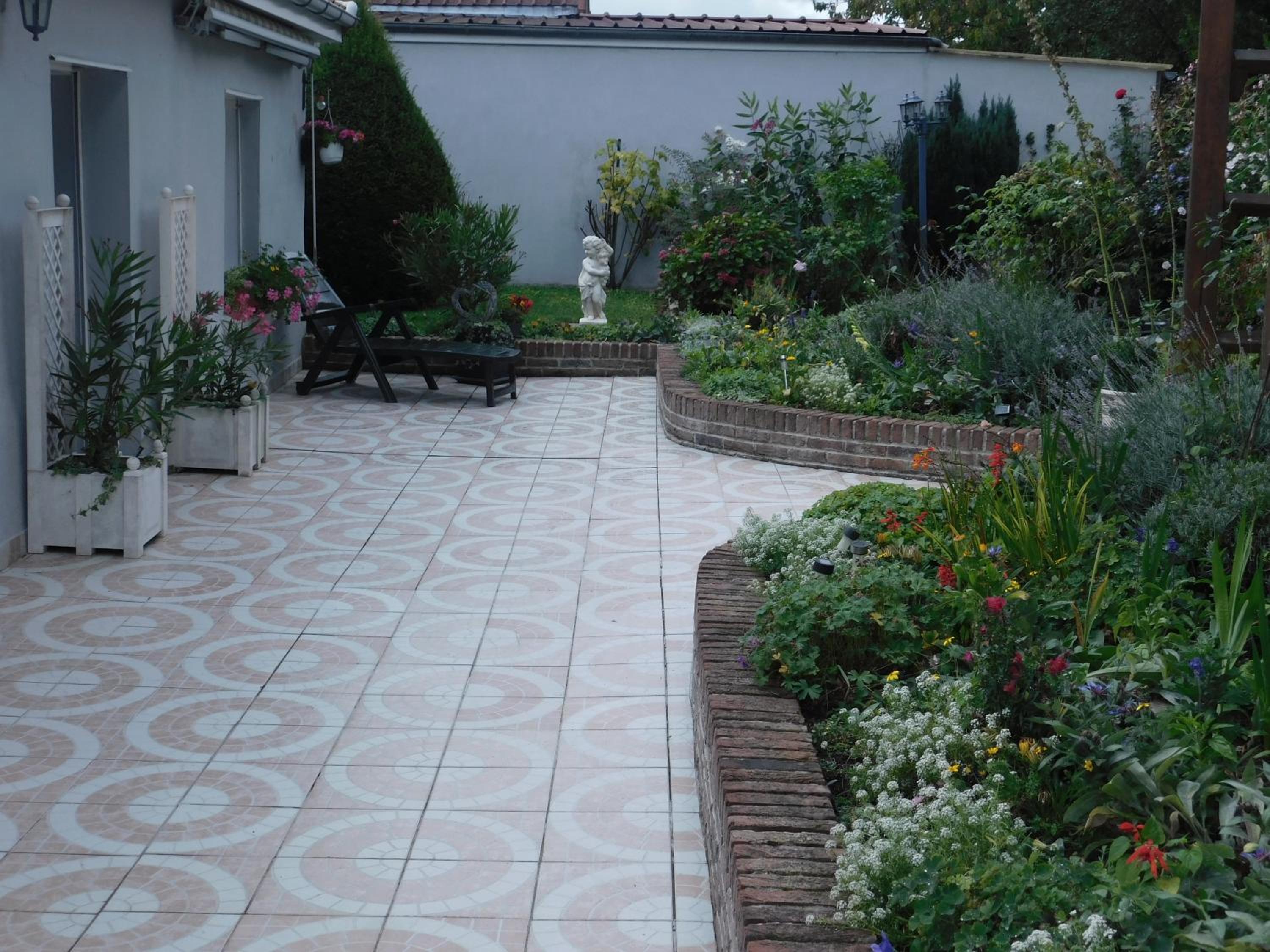 Photo 11