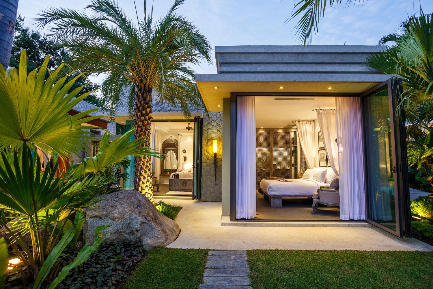 Villa on The Rocks, 4 bedrooms, Phuket view 5