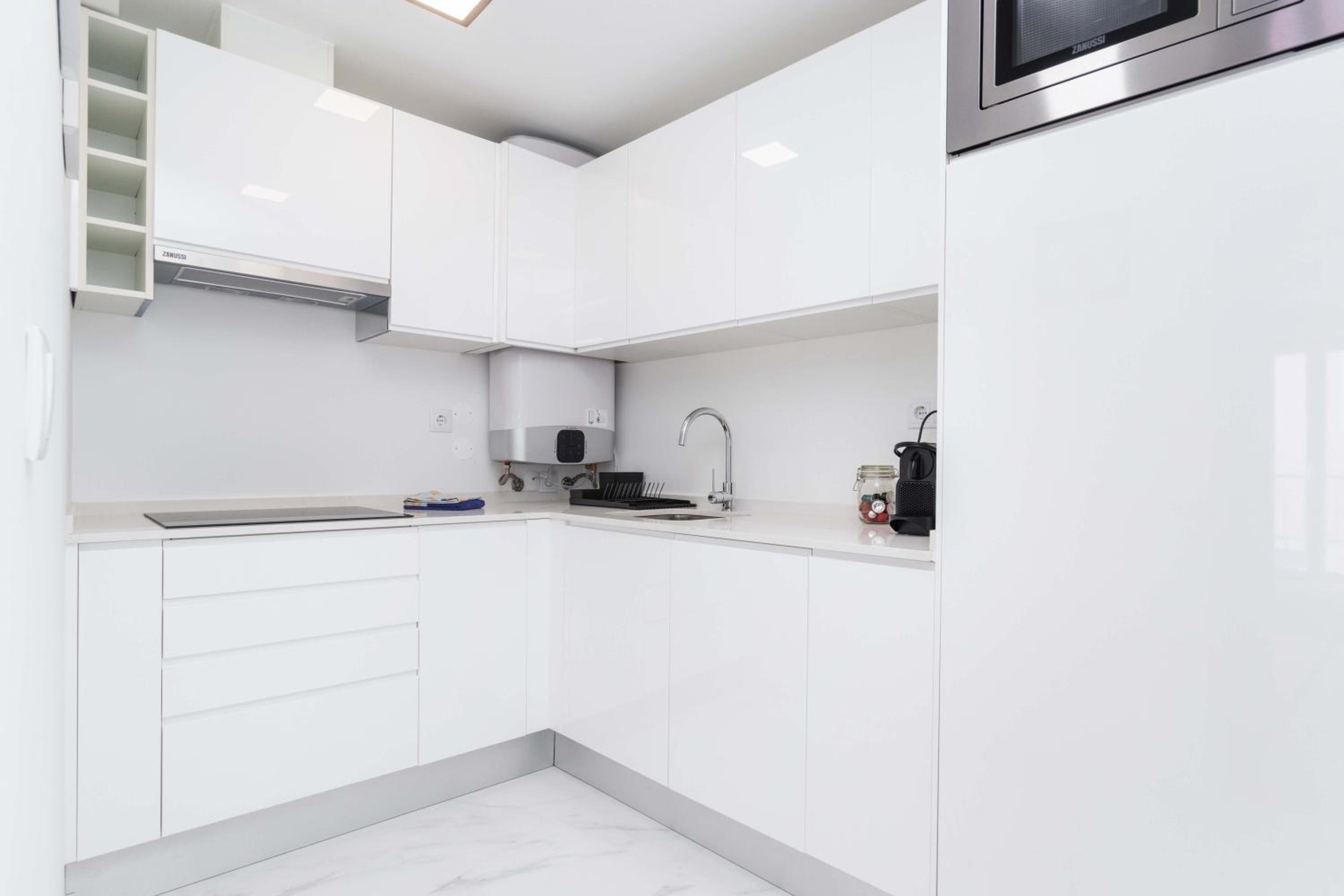 Perfect Cool with AC, 2 Bedrooms 2 Bathrooms view 3