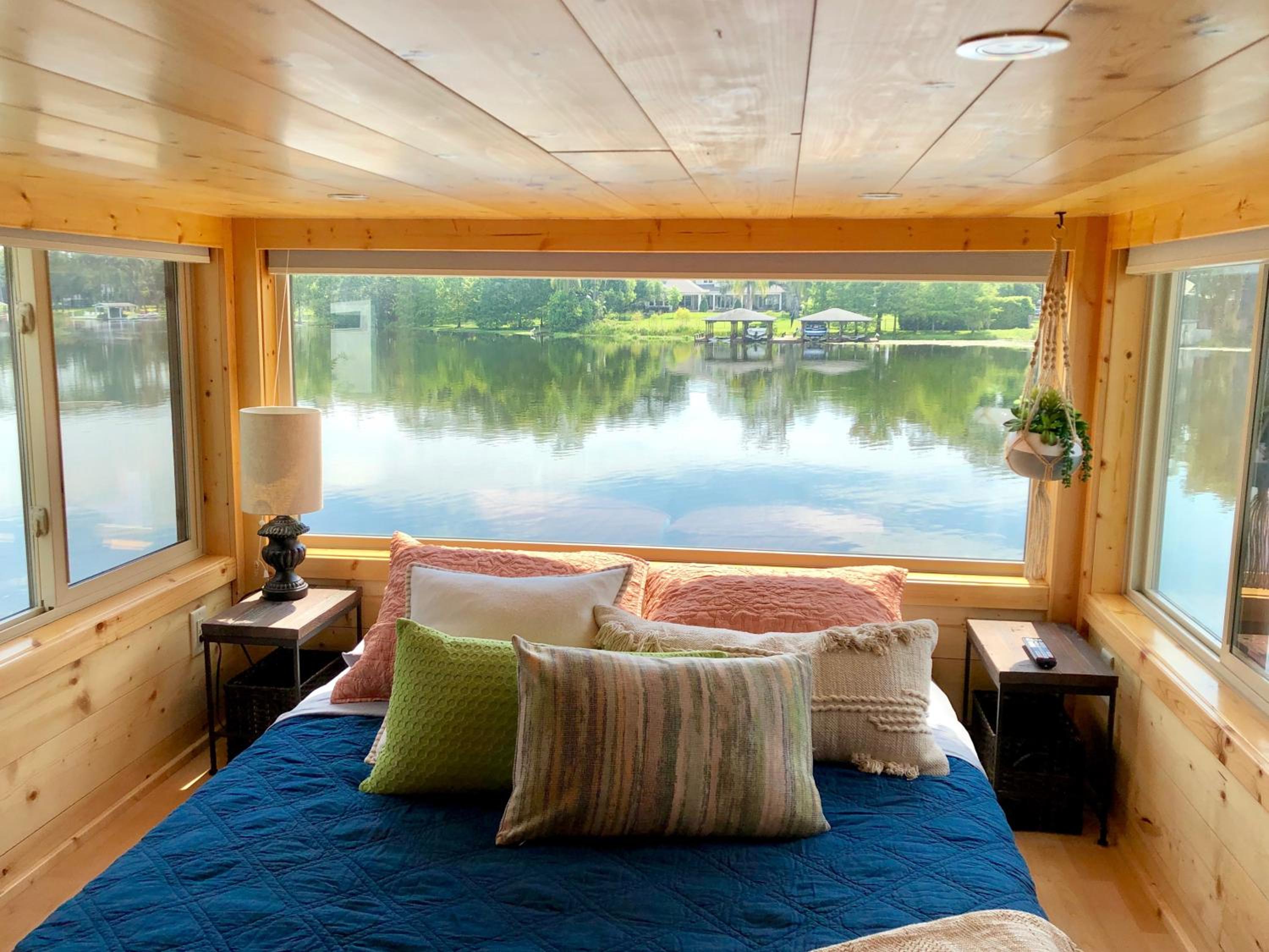 Orlando Lakefront Tiny Houses