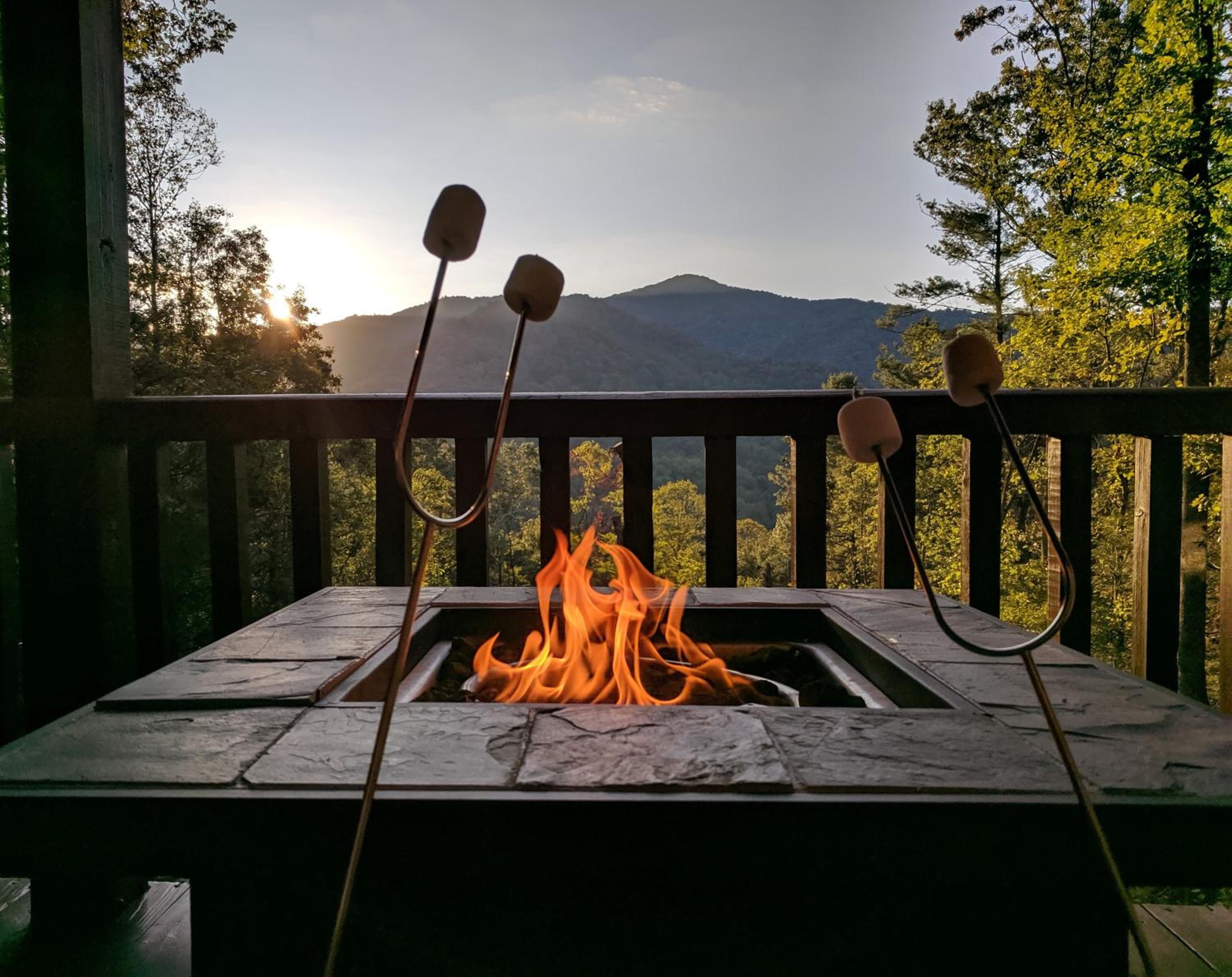 Smokies Overlook Lodge view 2