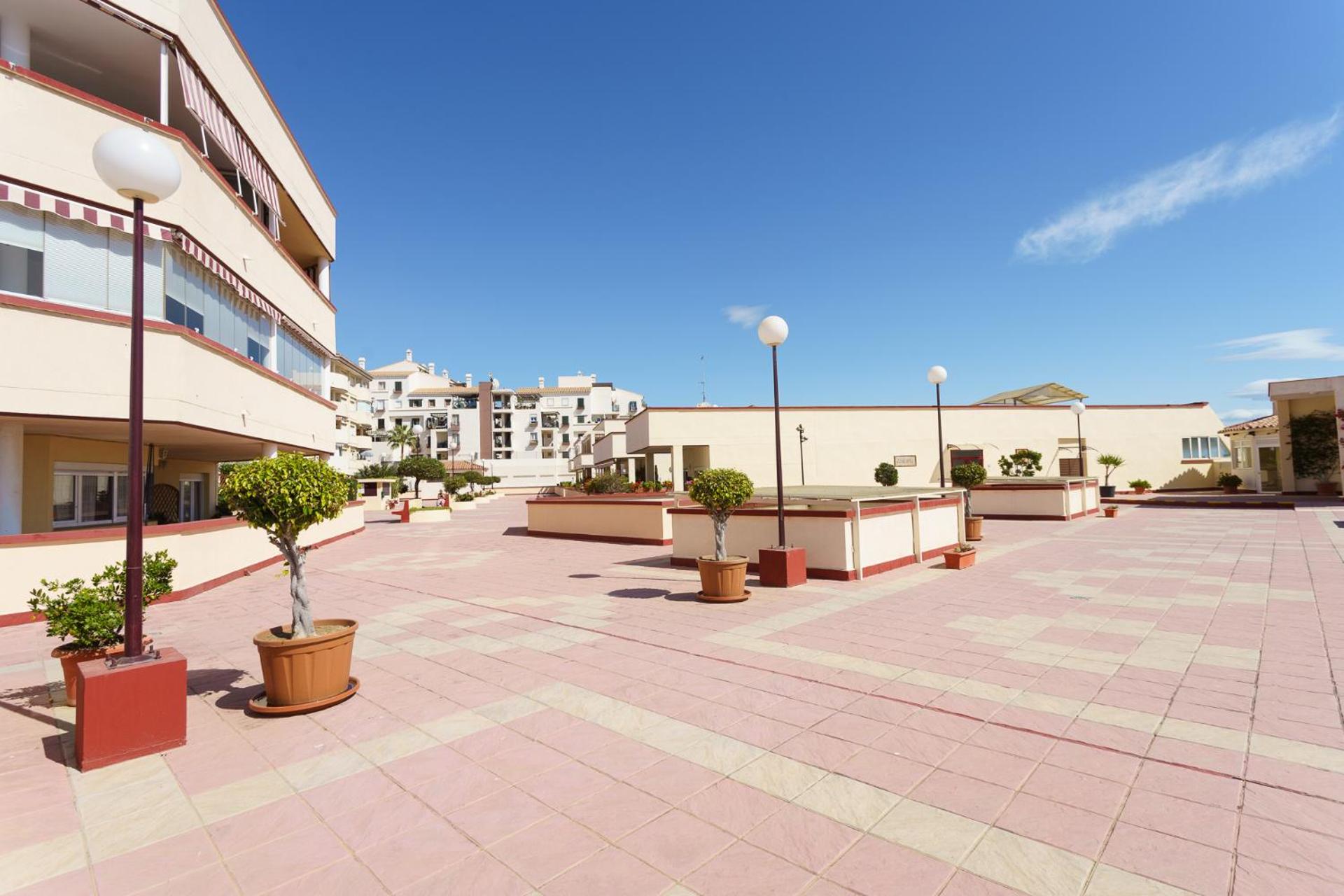 Spacious Beachfront Flat with Sea Views and Private Indoor Parking view 5