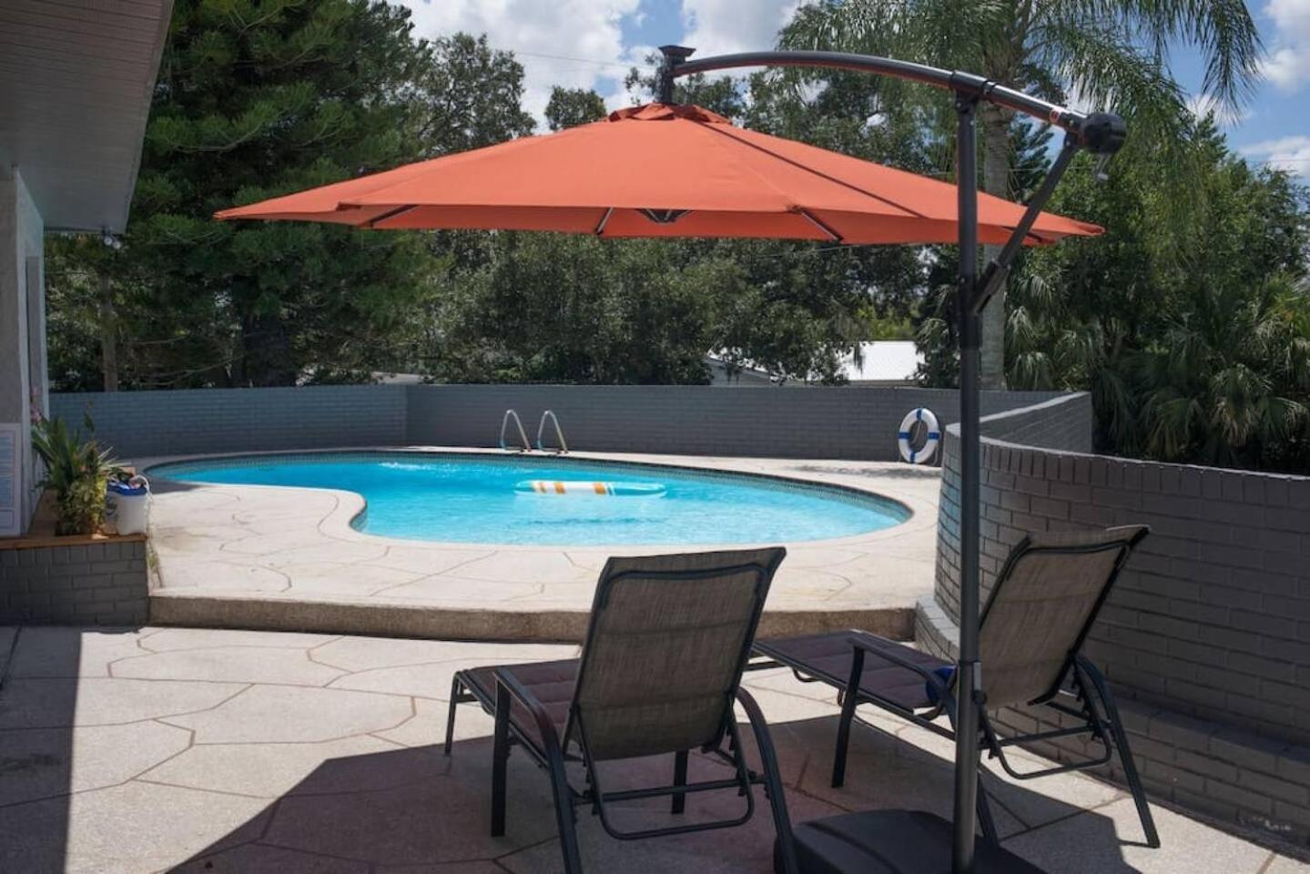 Tampa Bay Area Vacations - Sunset Oasis - Property Image 1
