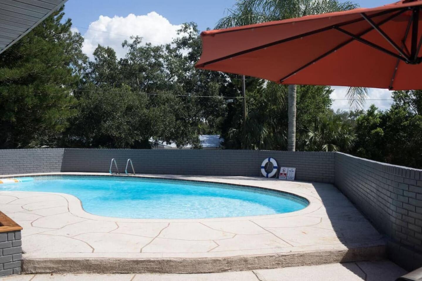 Tampa Bay Area Vacations - Sunset Oasis - Property Image 3