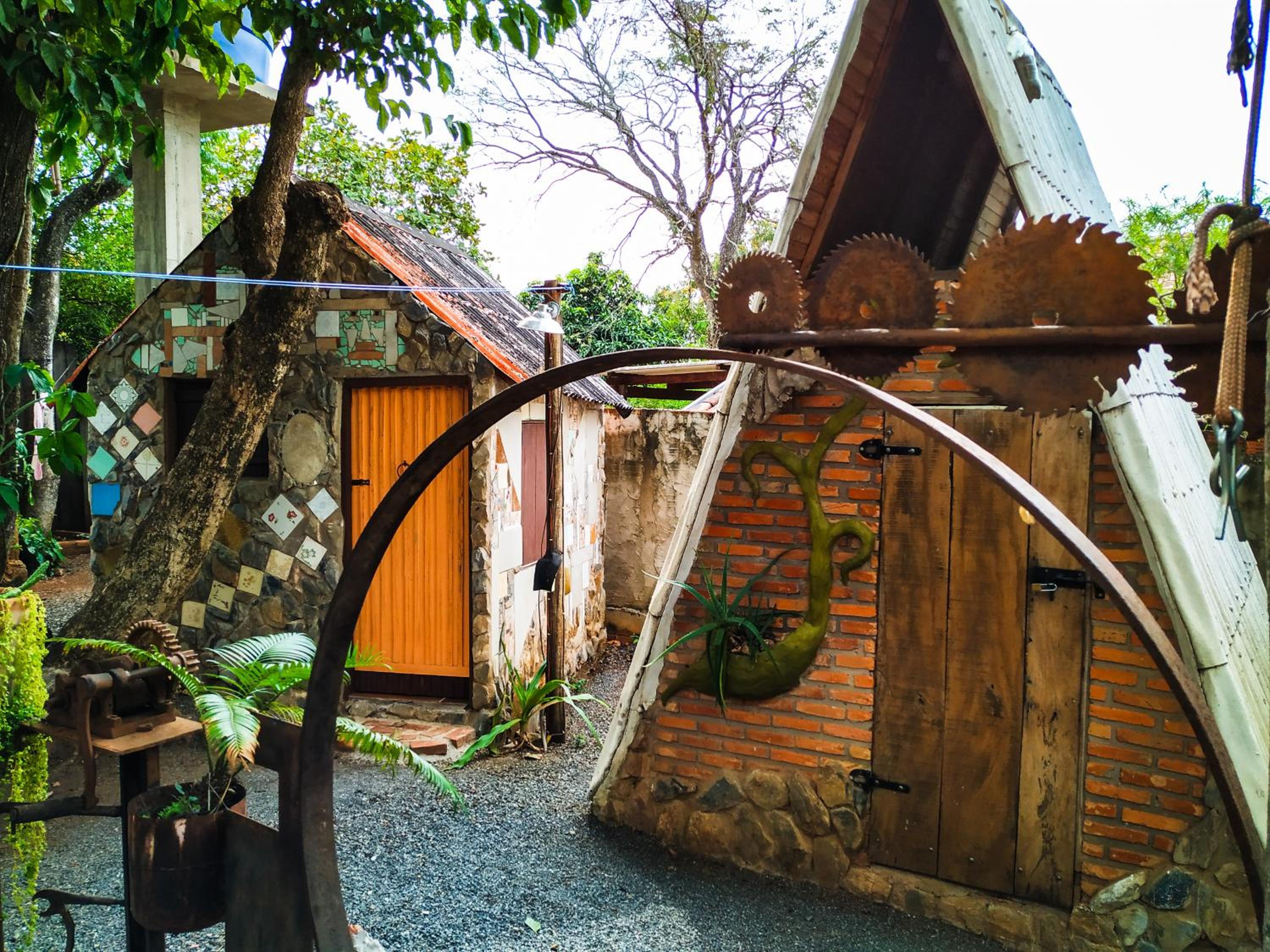 NOMADAS chalés, mini casinhas, bangalôs , área de camping e cozinha compartilhada