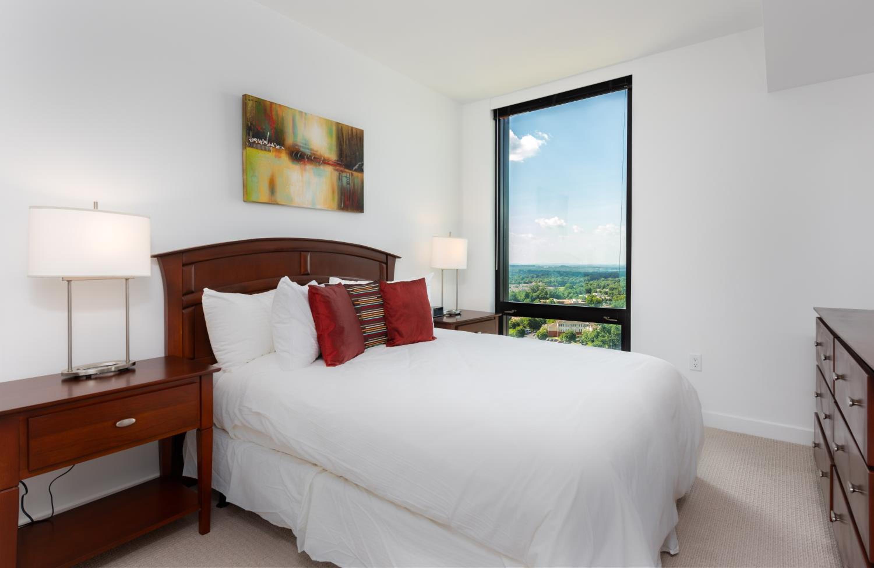 Bluebird Suites at Reston Town Center - Property Image 25