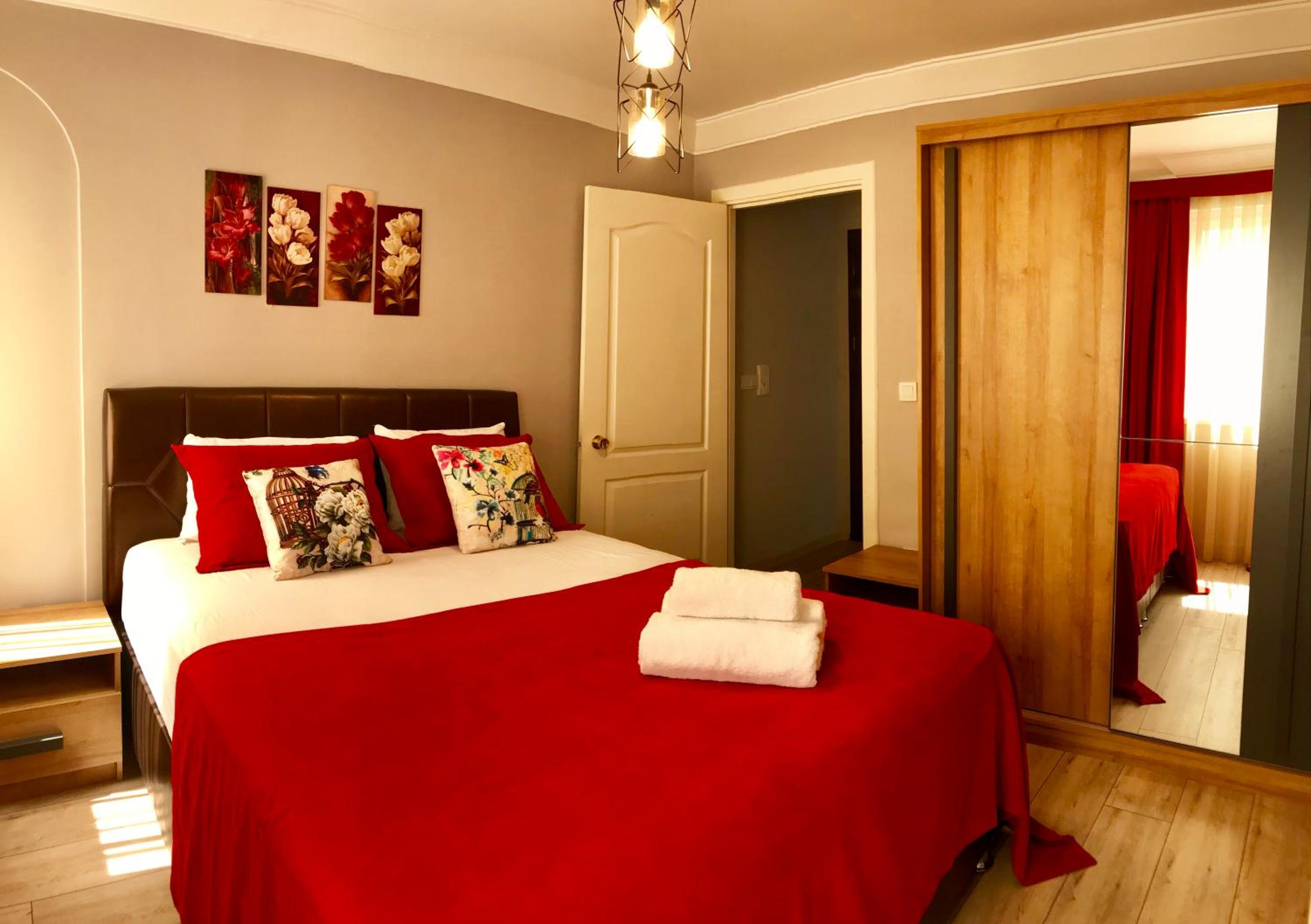 Sirena's Suites