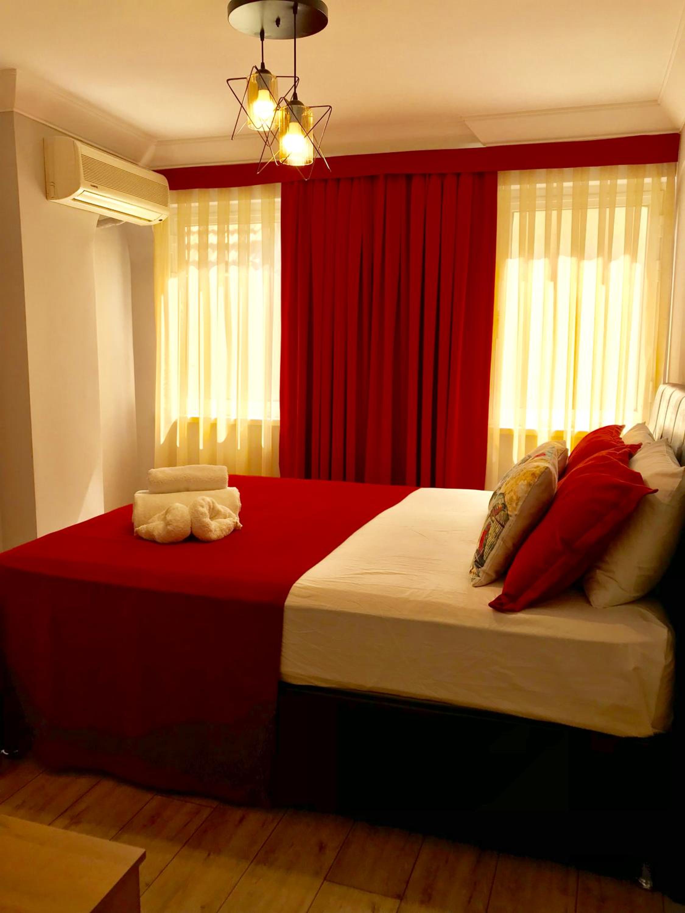 Sirena's Suites