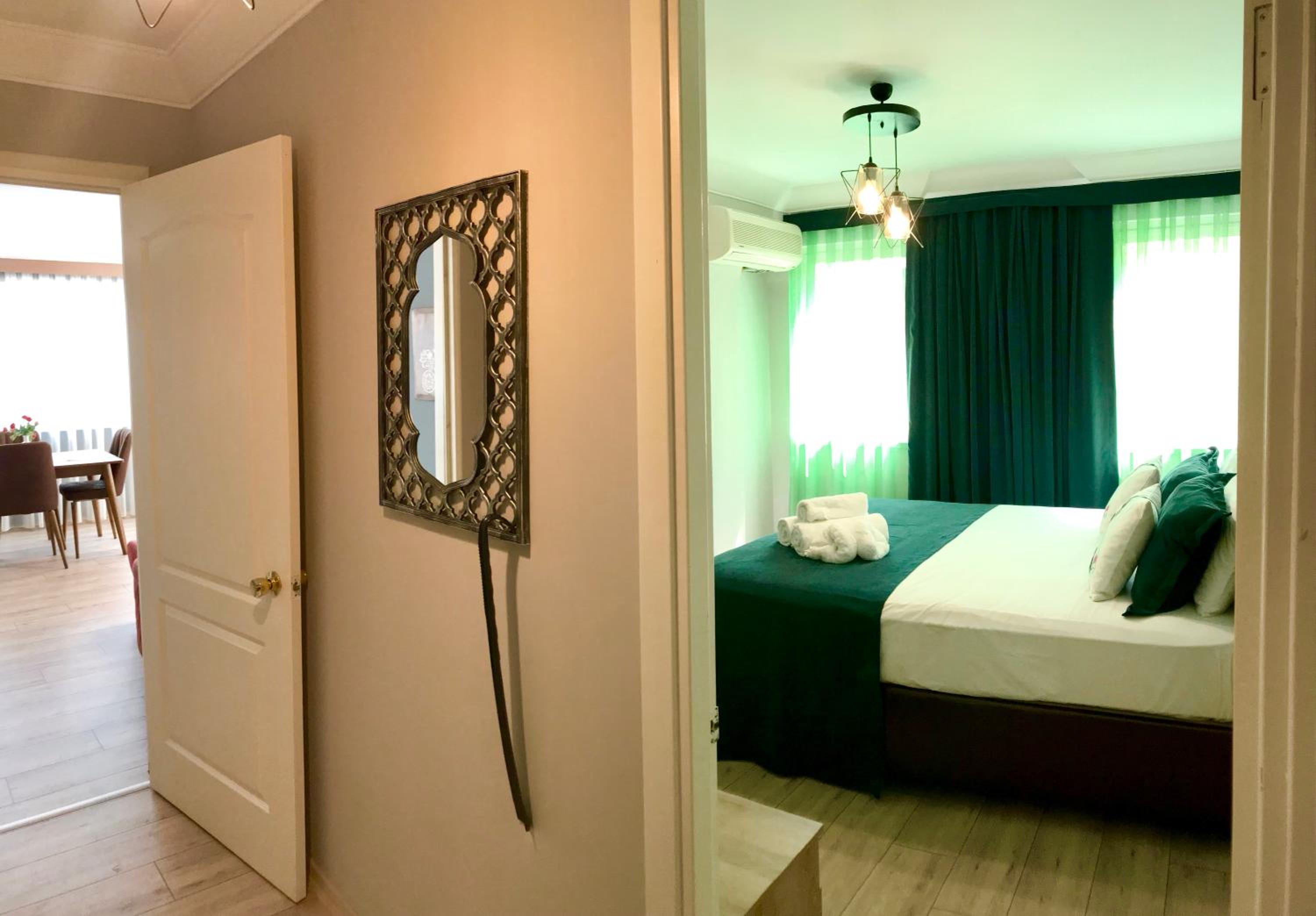 Sirena's Suites