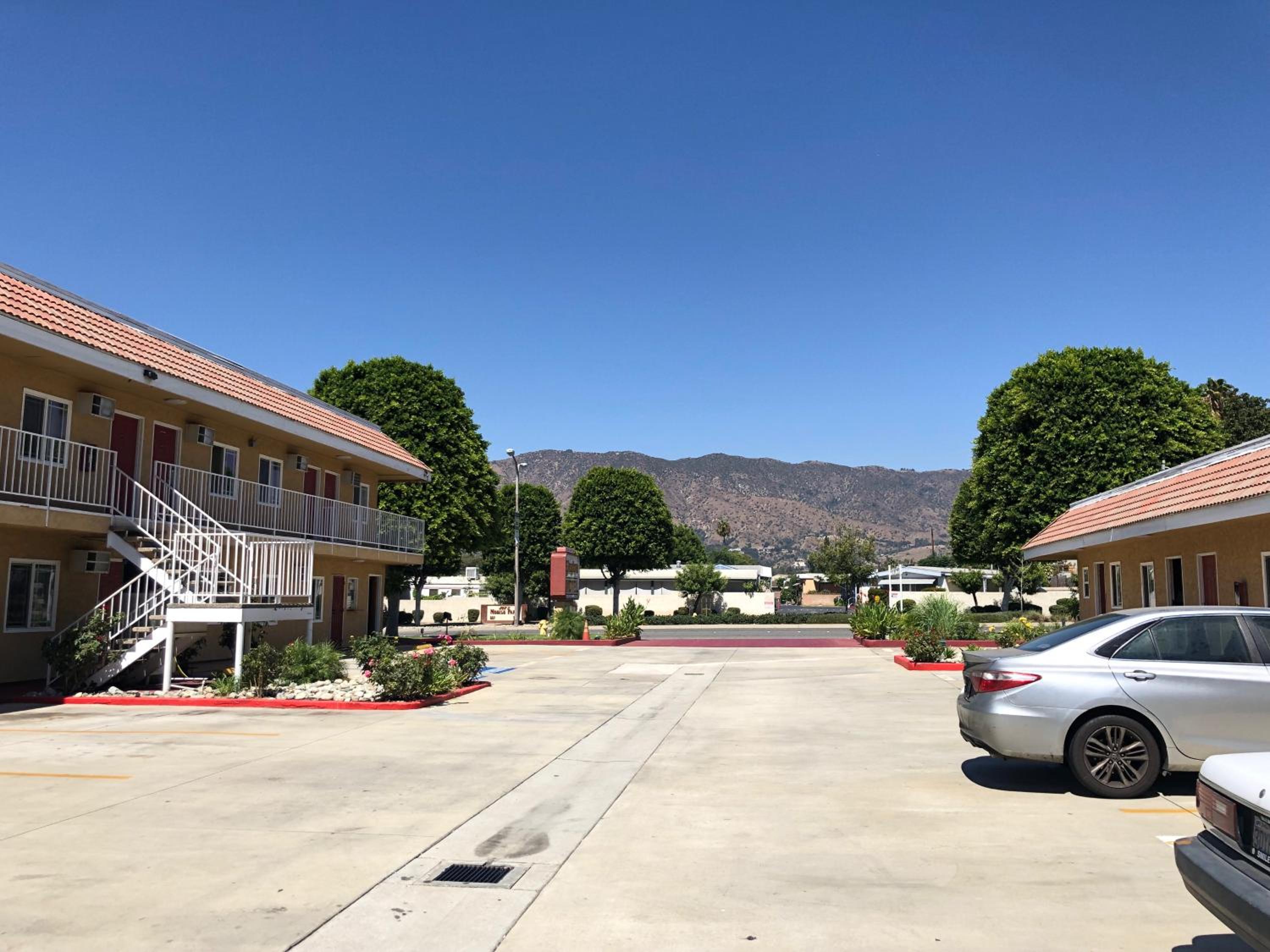 Glendora Motel view 4