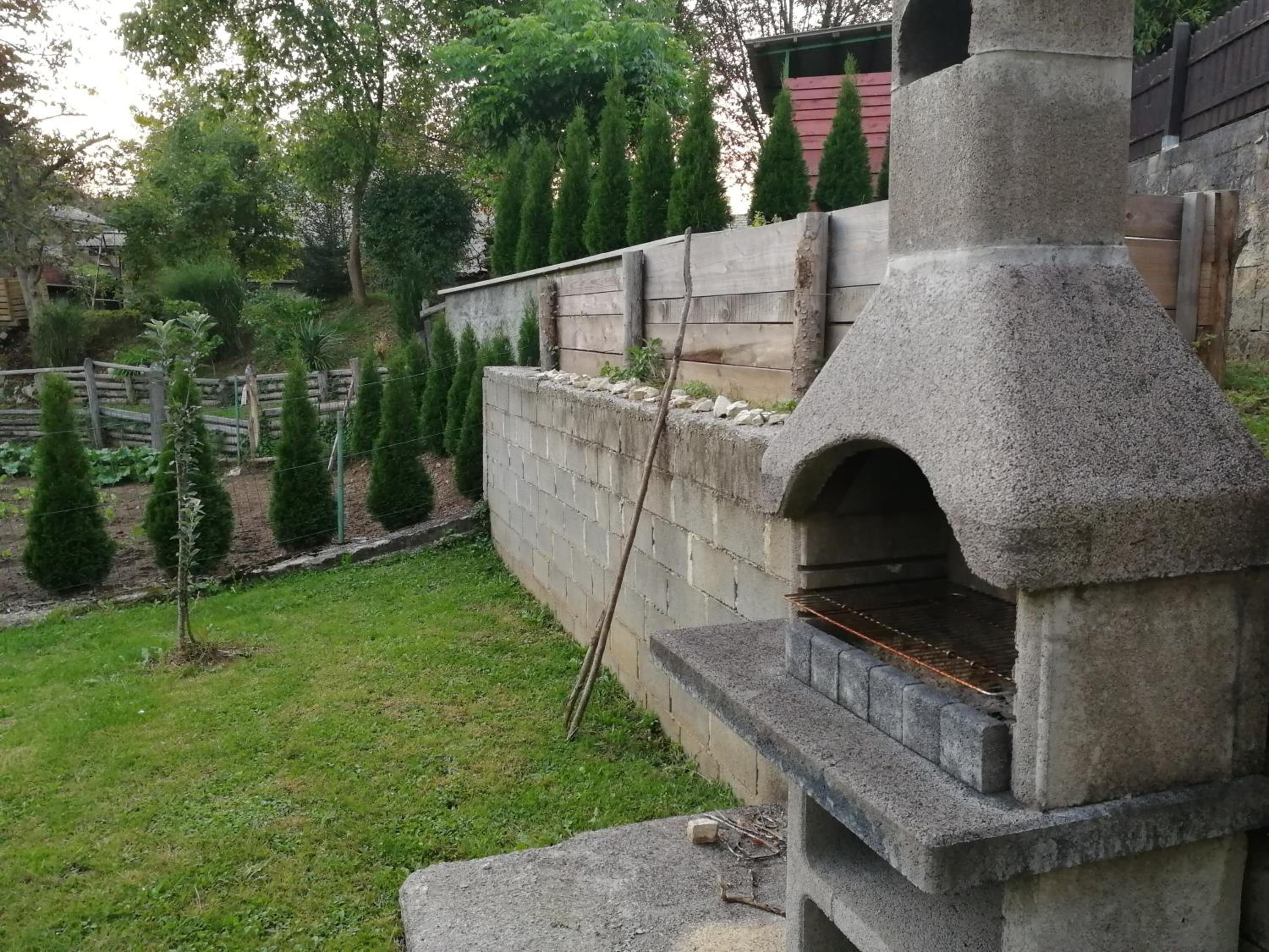Photo 10