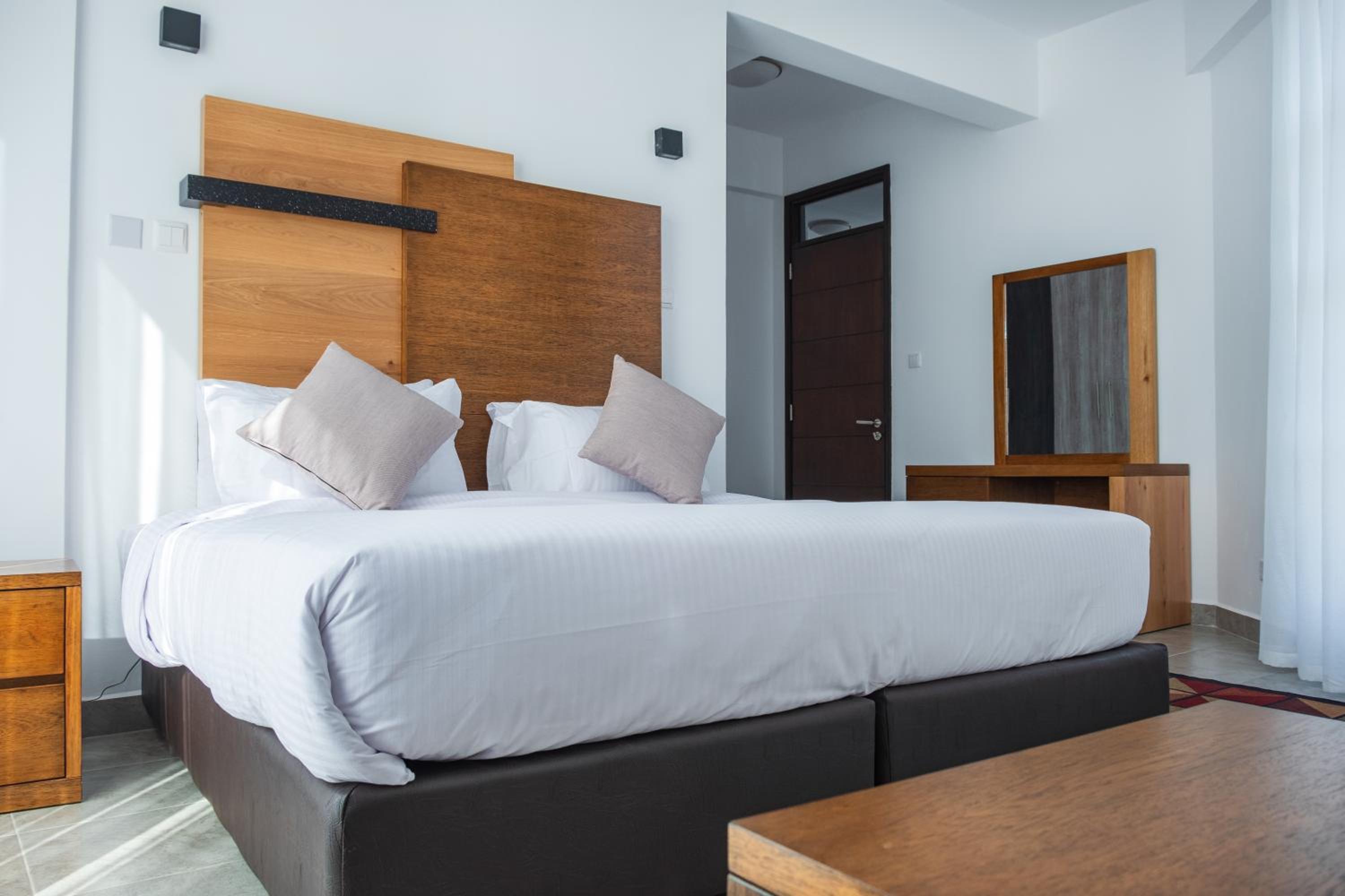 L'Aziz Suites - Near Aga Khan Hospital photo 9 of 52
