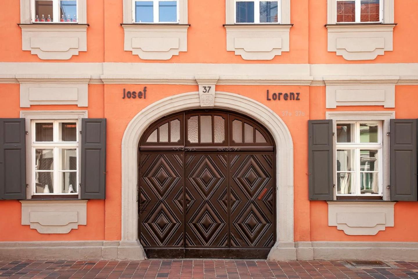 ROMEO & JULIA ZENTRAL