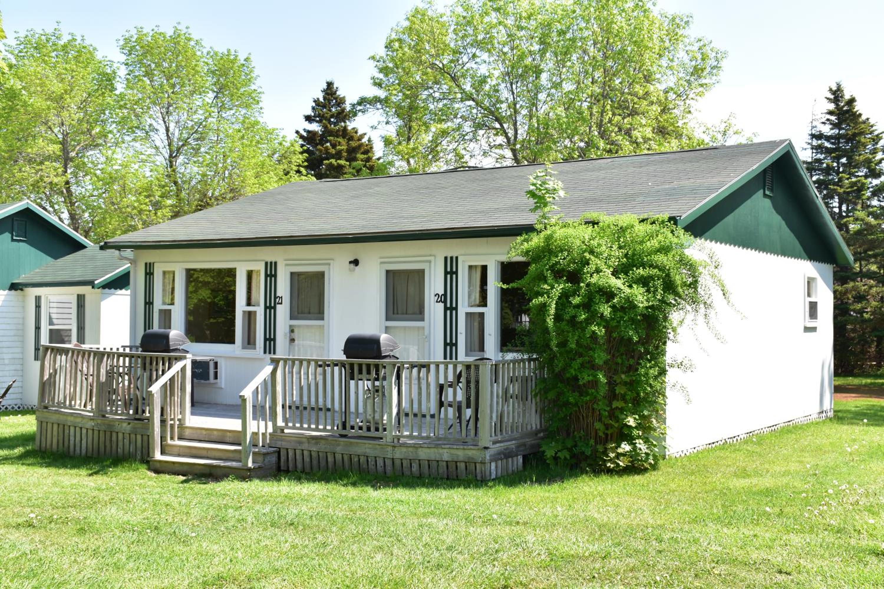 Lakeview Lodge and Cottages