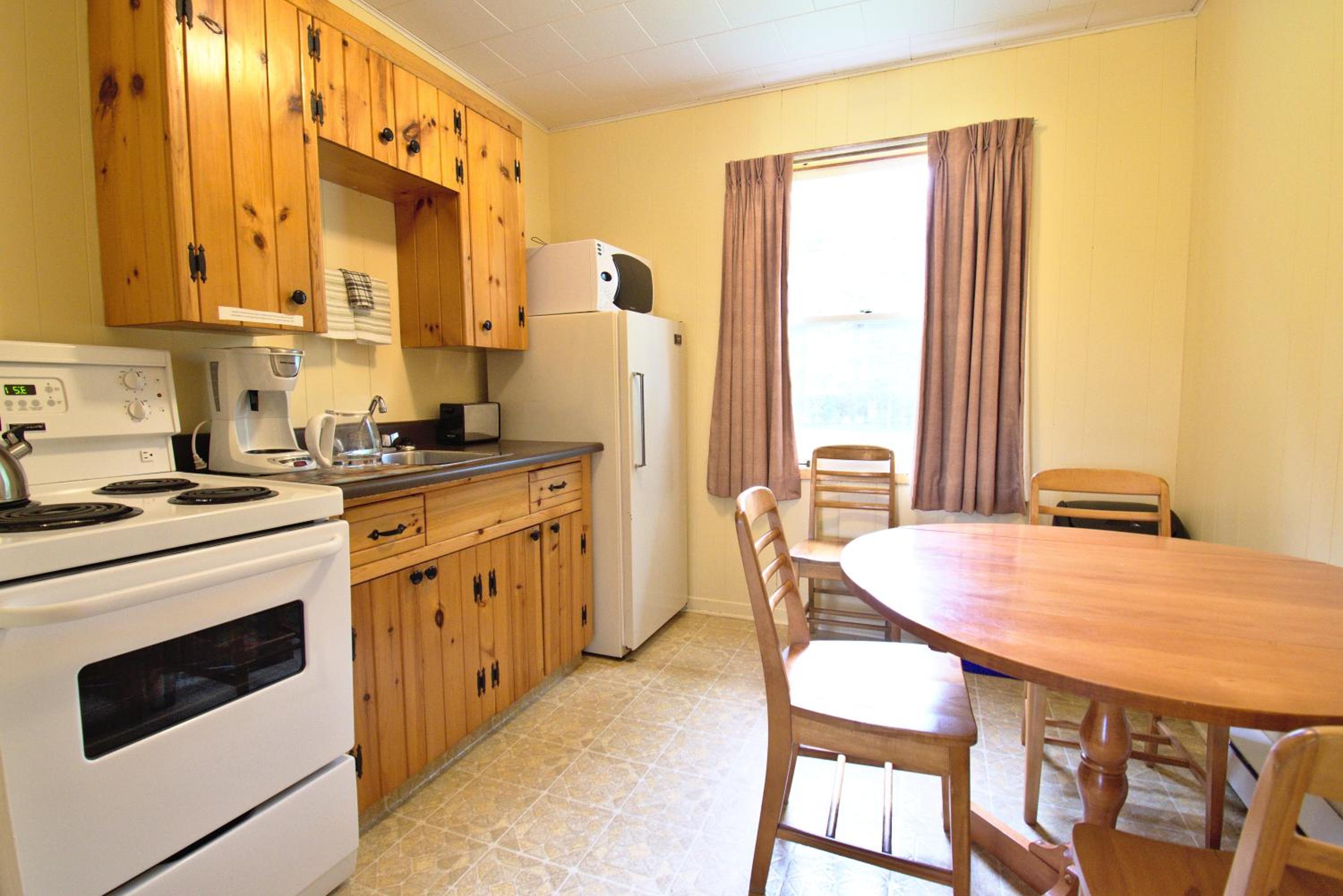 Lakeview Lodge and Cottages