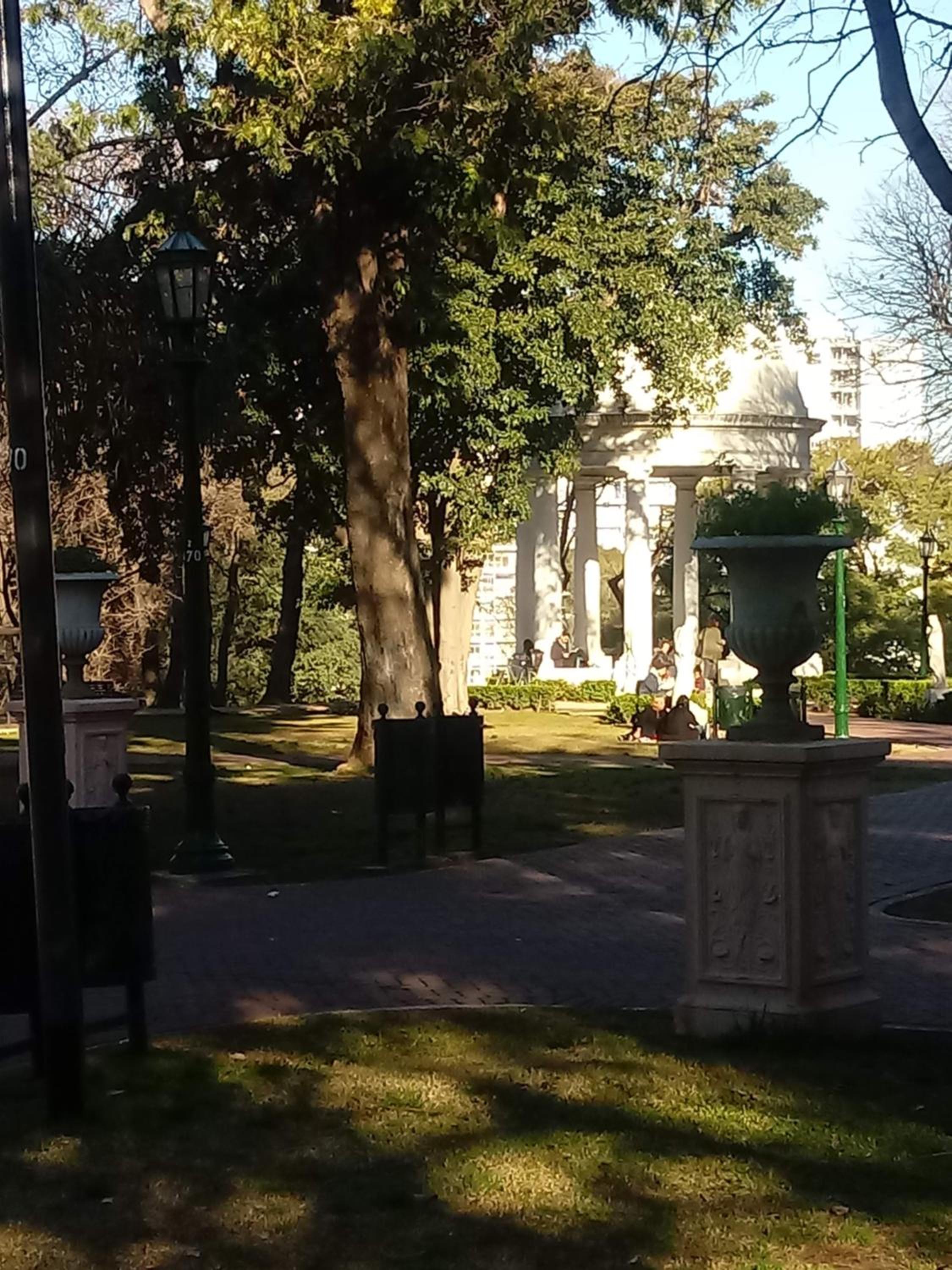 Calido en Parque Lezama