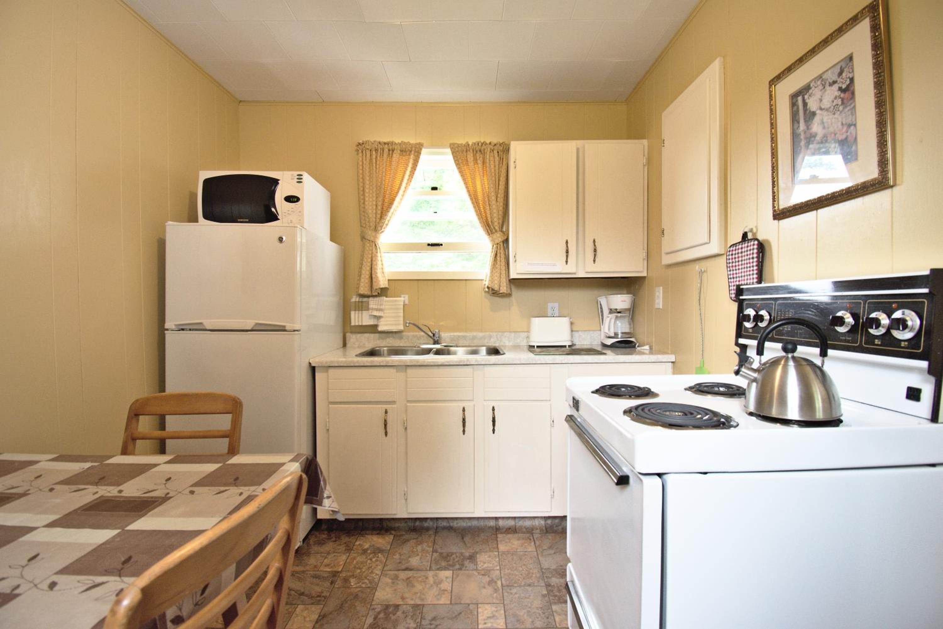 Lakeview Lodge and Cottages