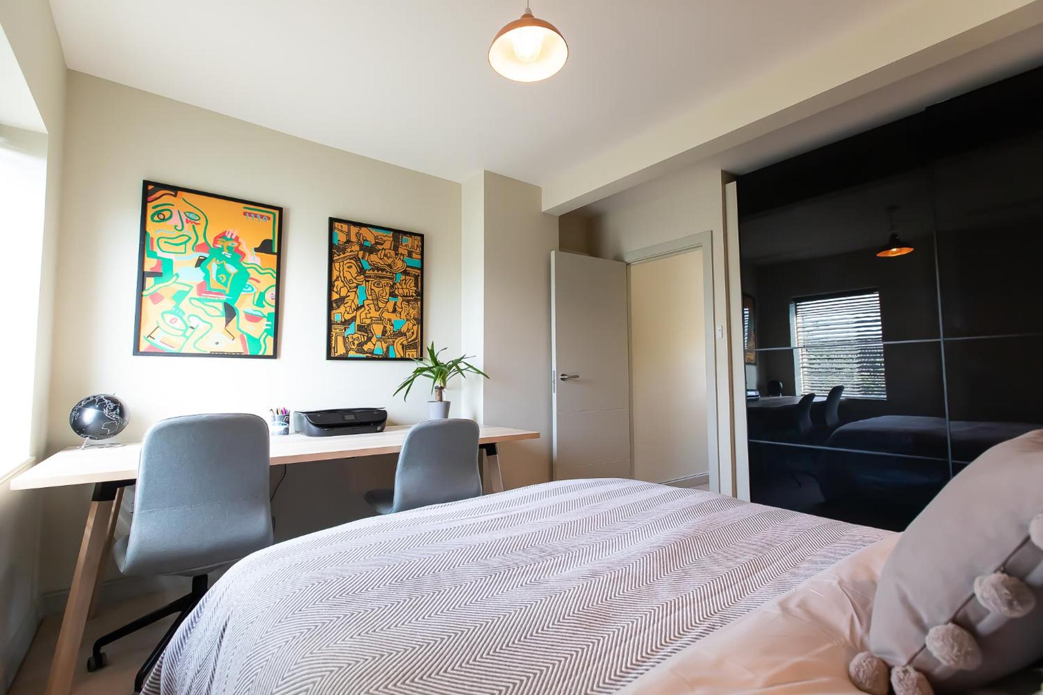 Unique Central Town House view 4