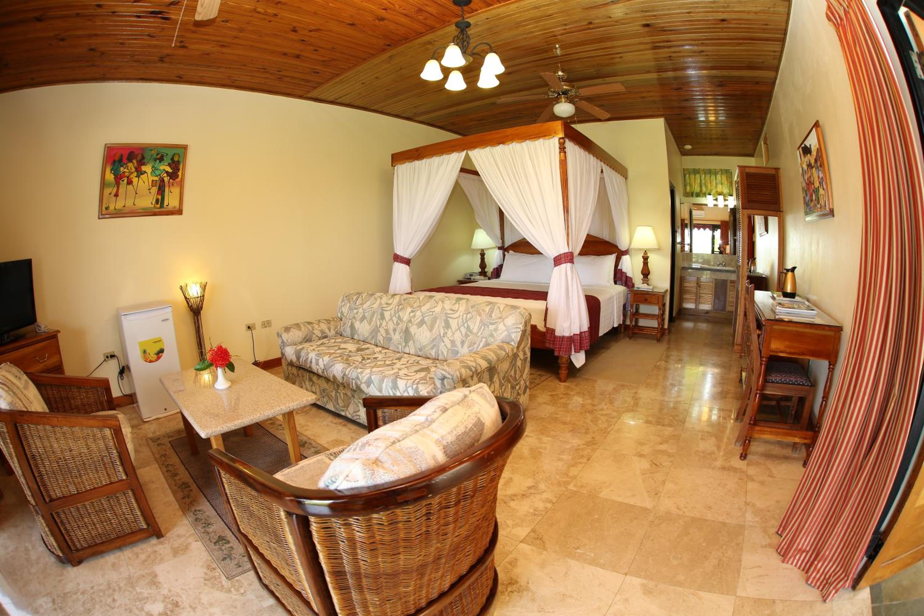 Charela Inn Hotel 4