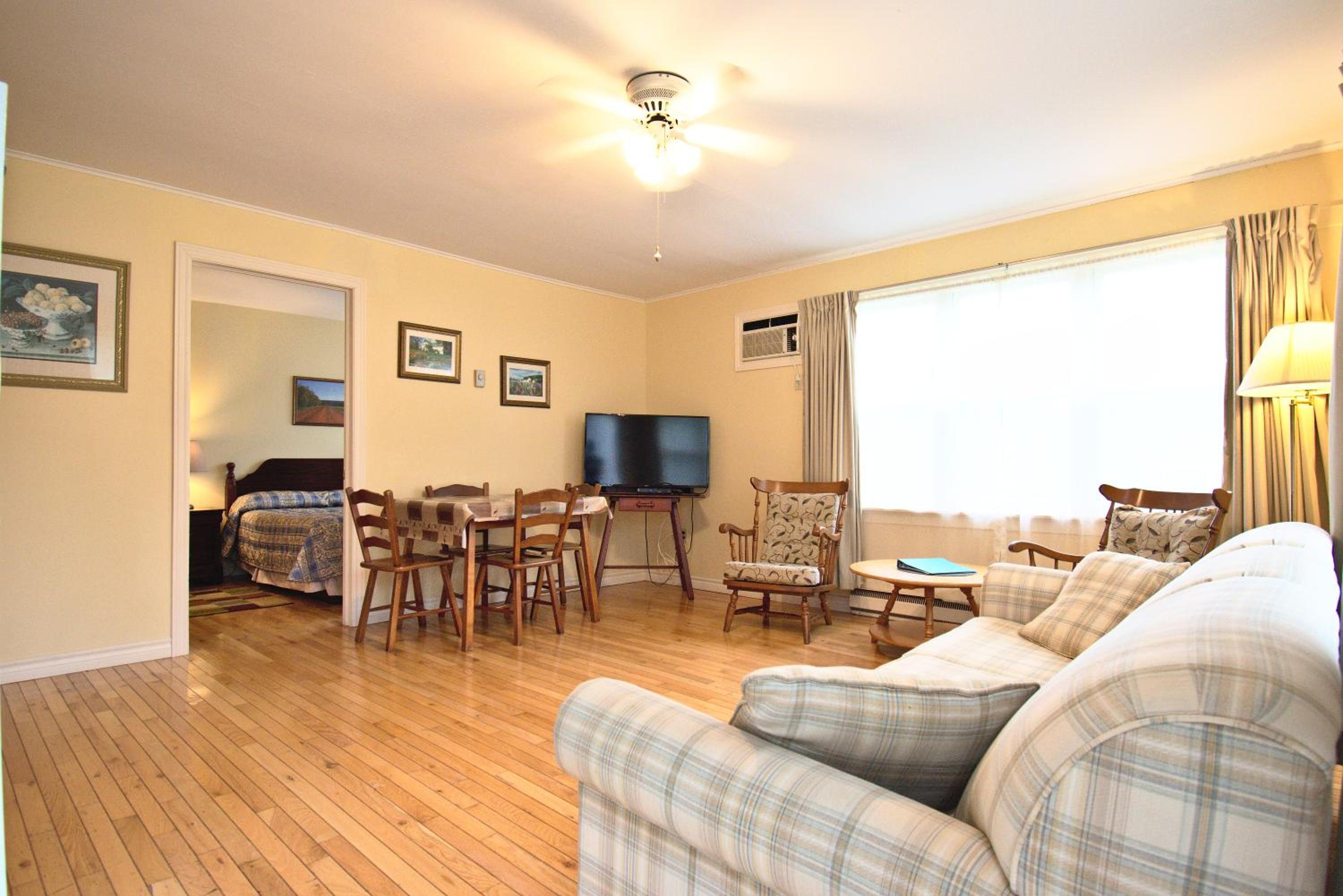 Lakeview Lodge and Cottages