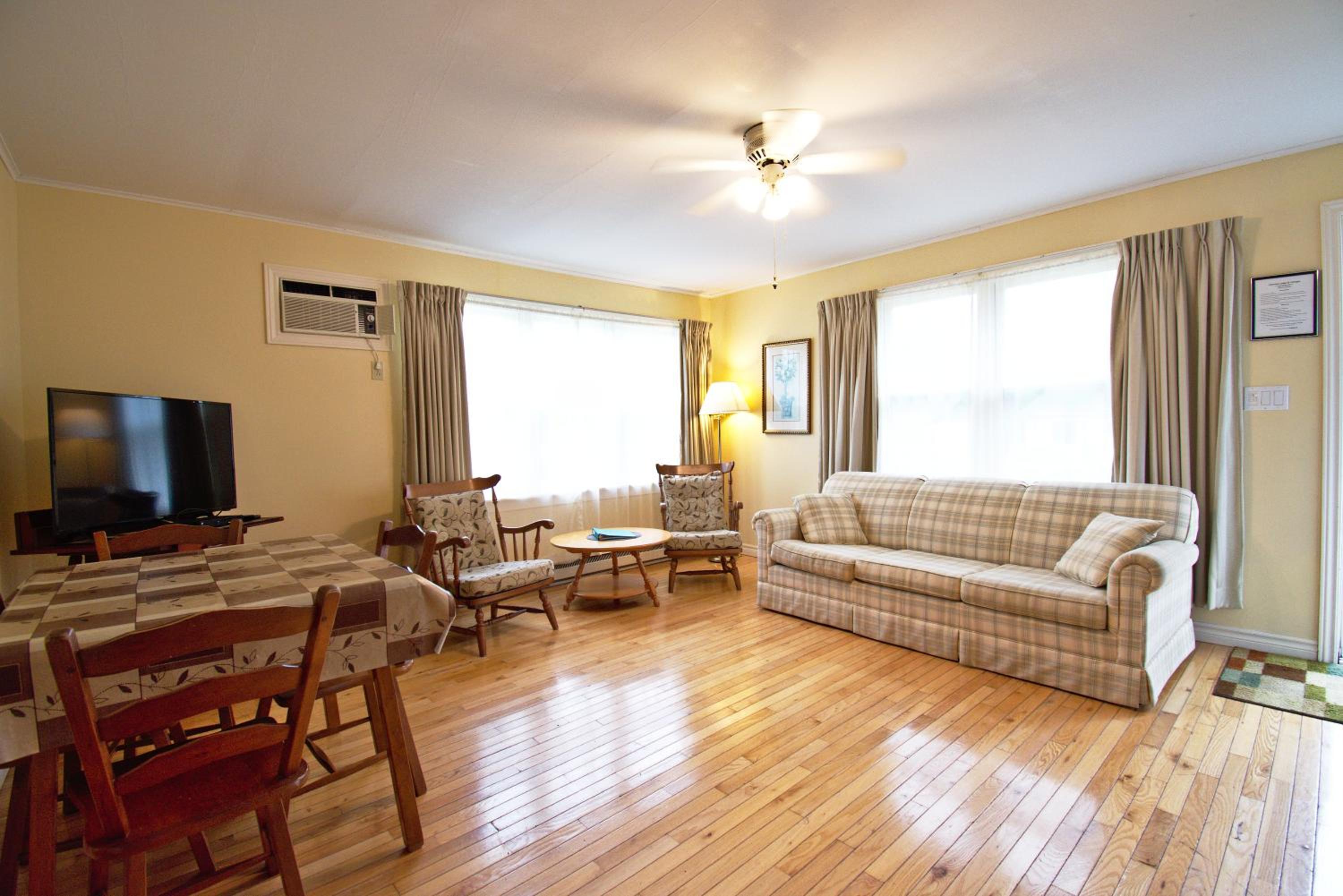 Lakeview Lodge and Cottages