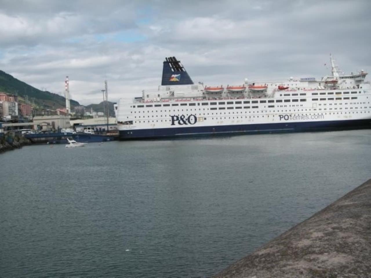 Acogedor ático vacaciones cerca de BILBAO, BEC view 3