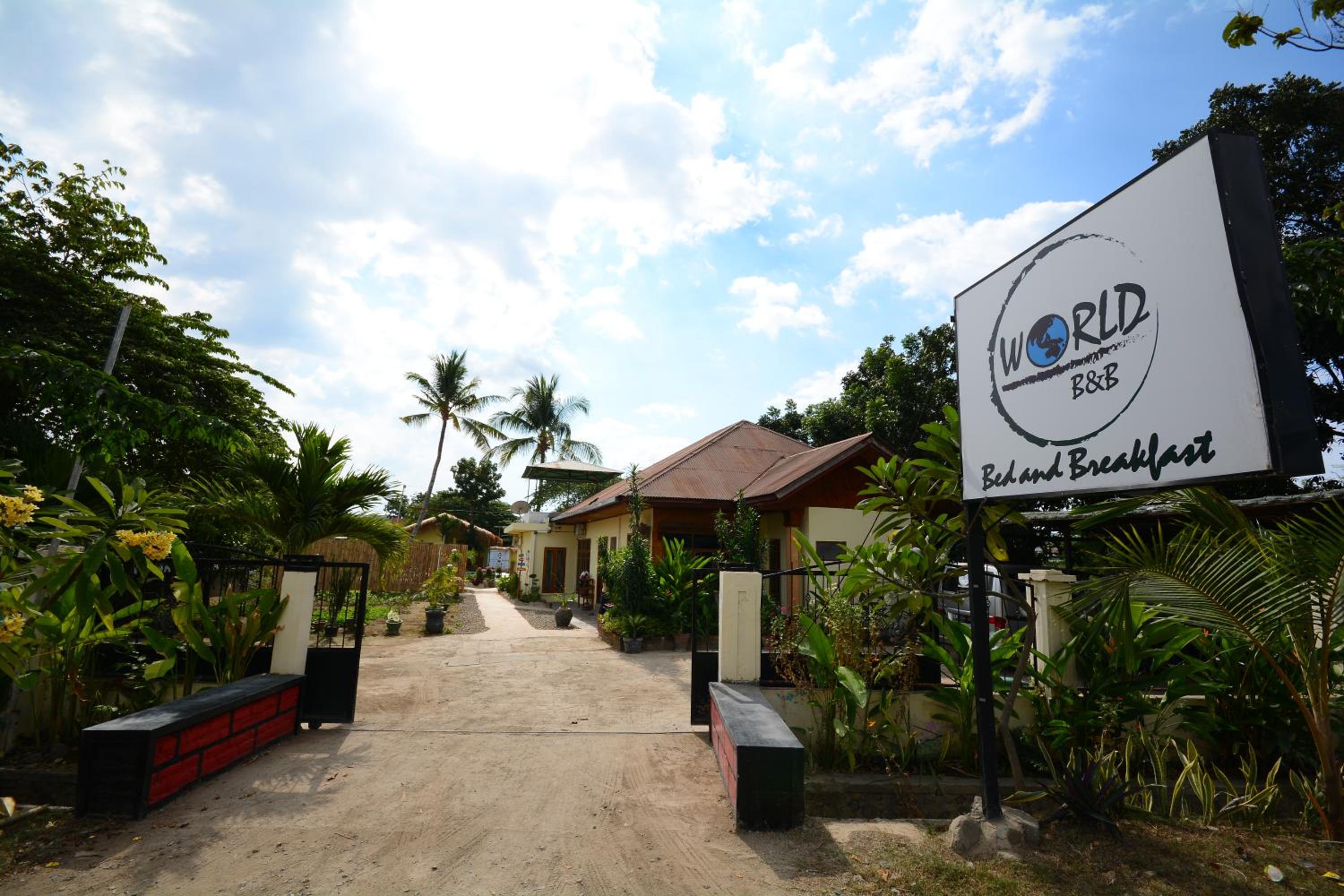 Hotel World BnB - Image 1