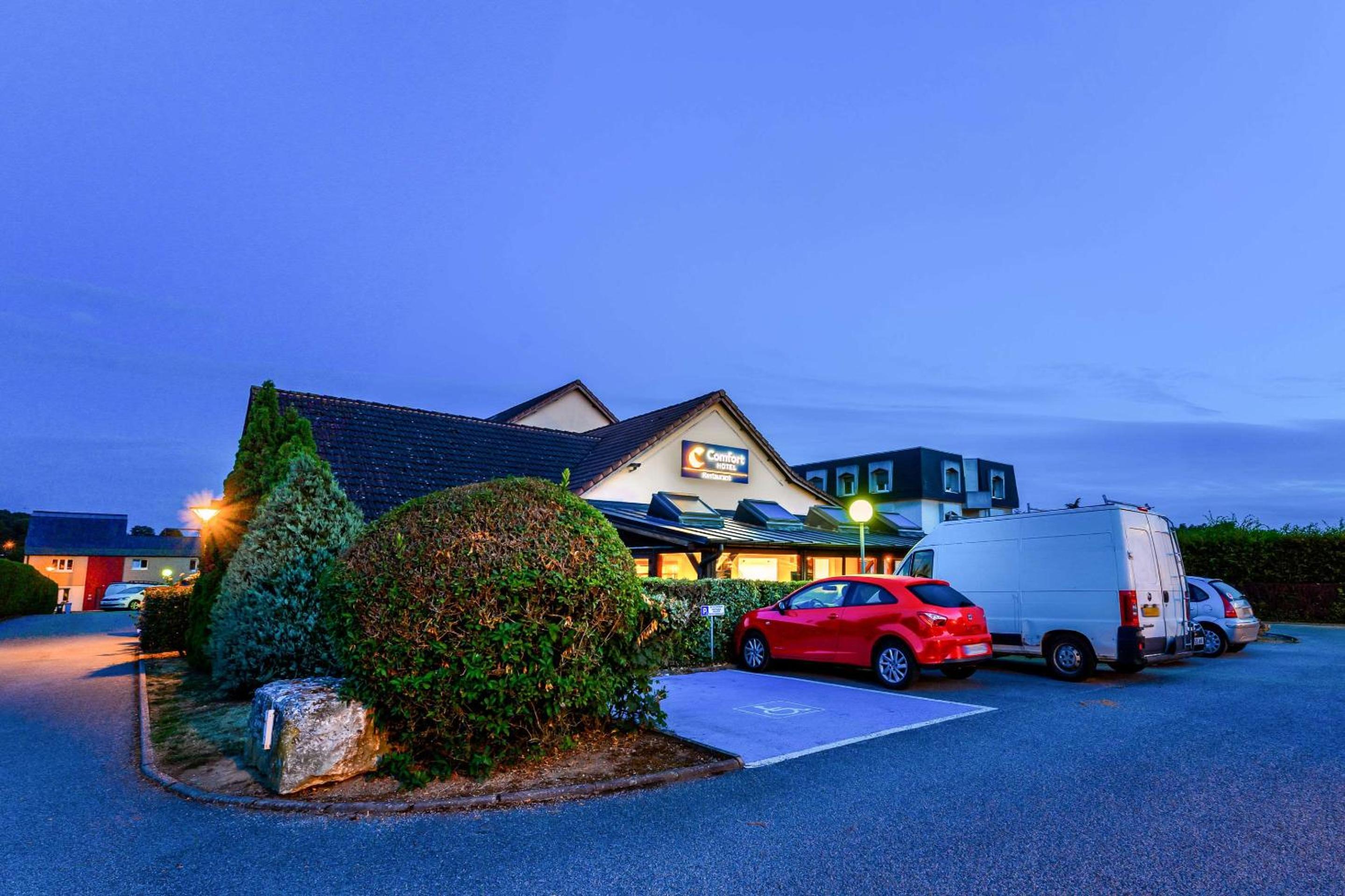 Evreux Vacations - Comfort Hotel Evreux - Property Image 1