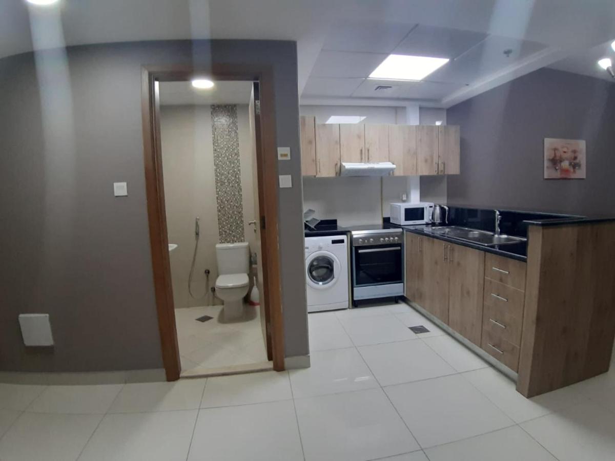 Golden Stay Vacation Homes continental tower marina