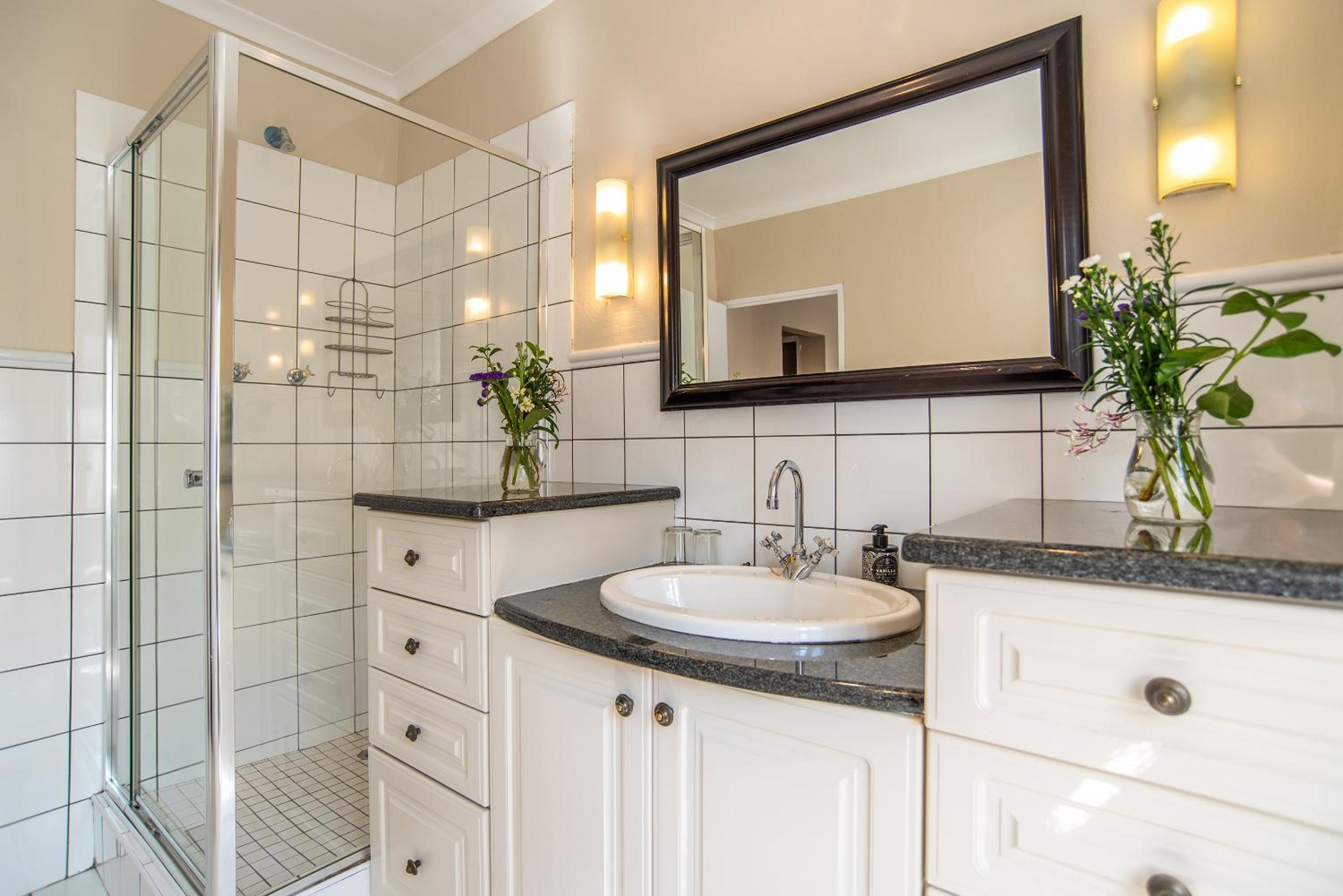 5th Avenue Gooseberry Guest House