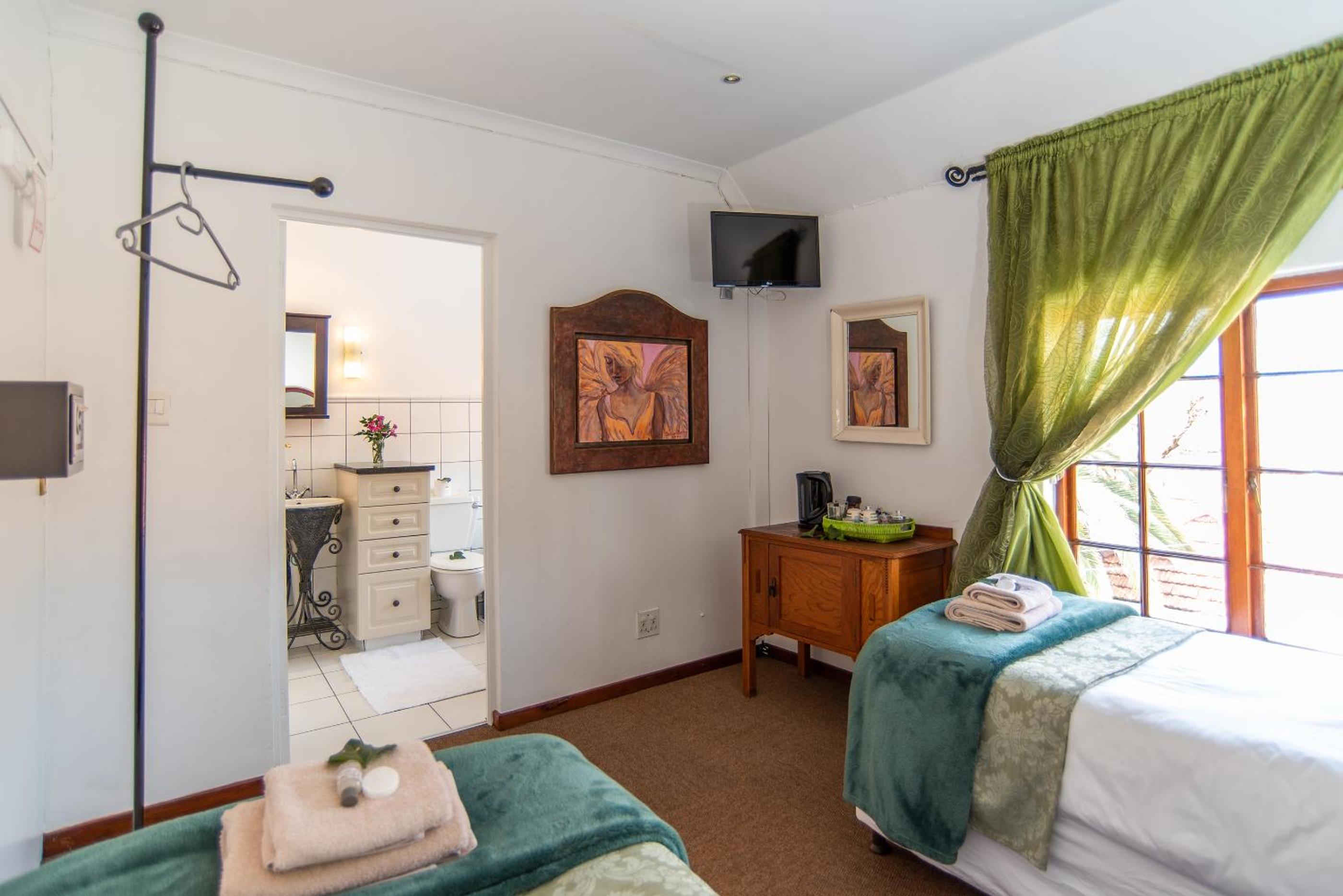 5th Avenue Gooseberry Guest House