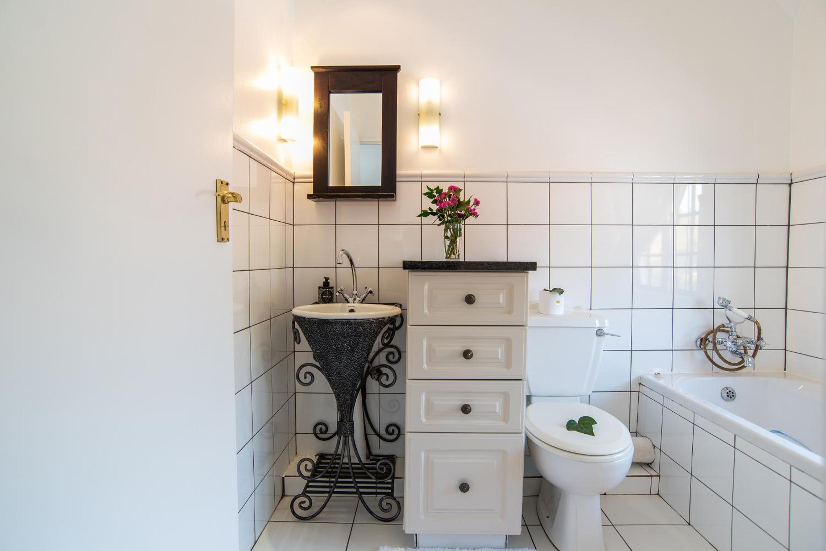 5th Avenue Gooseberry Guest House