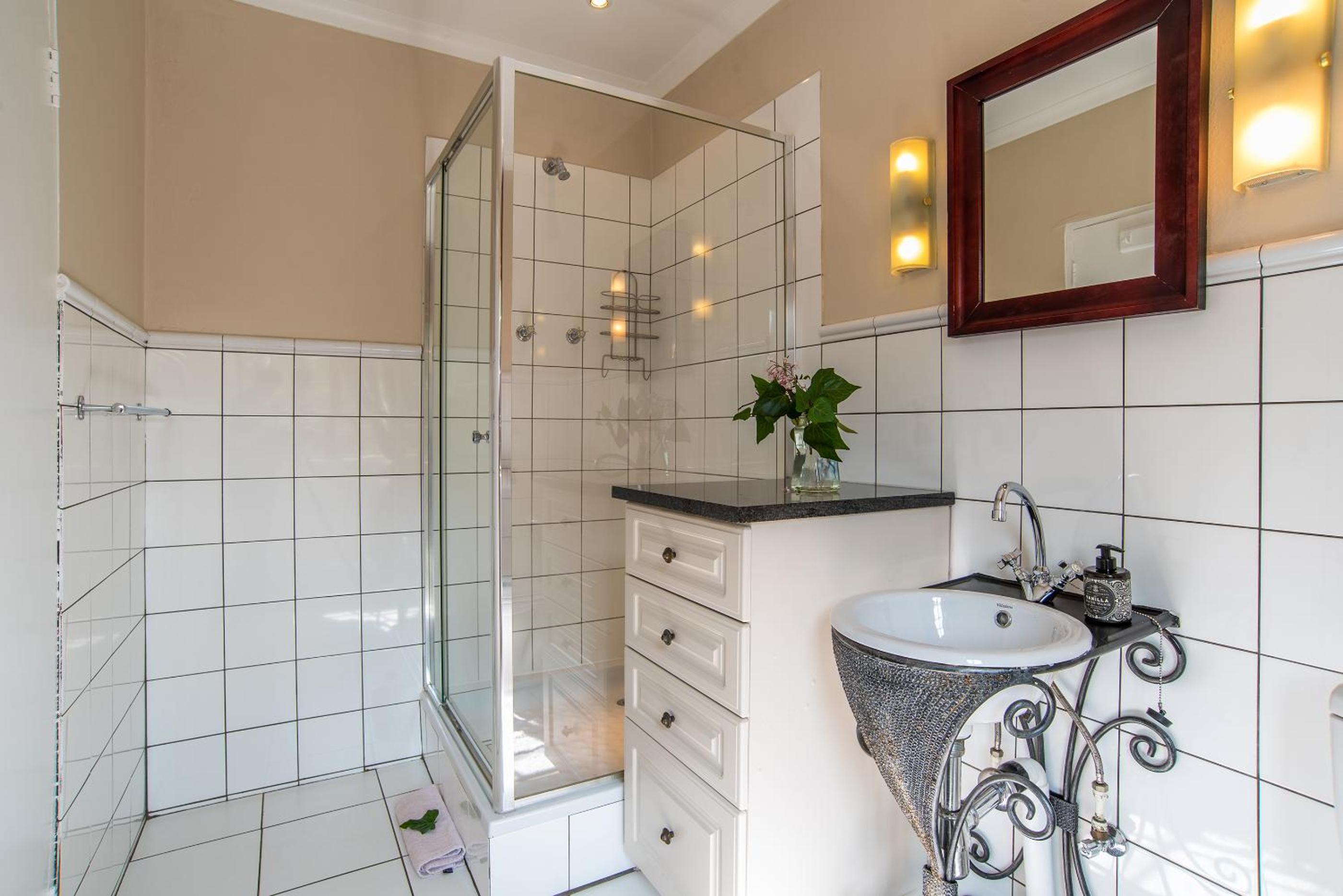 5th Avenue Gooseberry Guest House