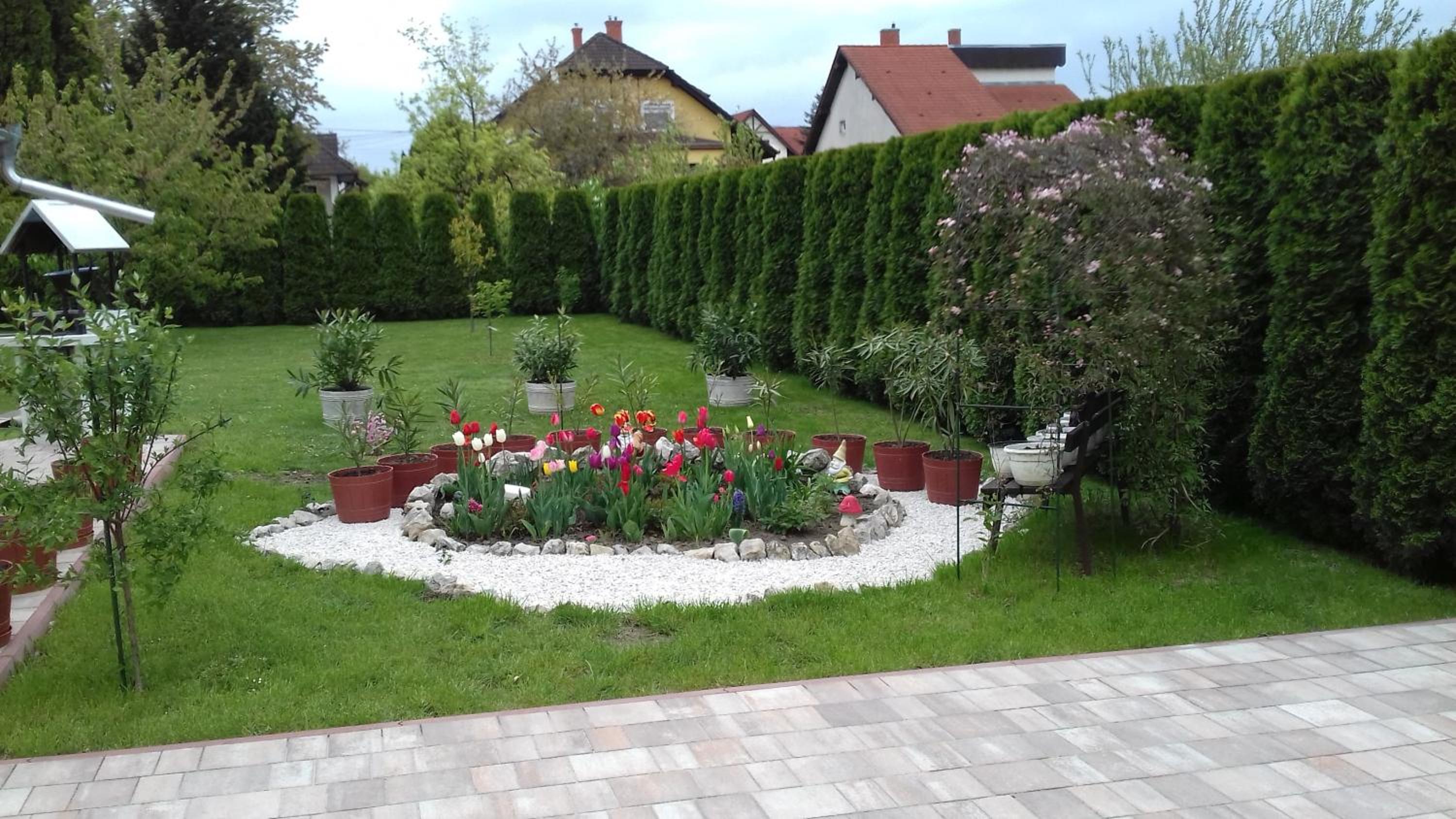 Zsuzsi Vendégház view 5
