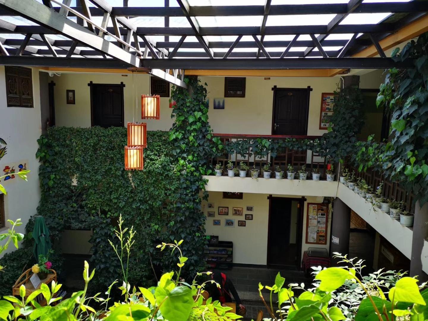 Maple Leaf Inn