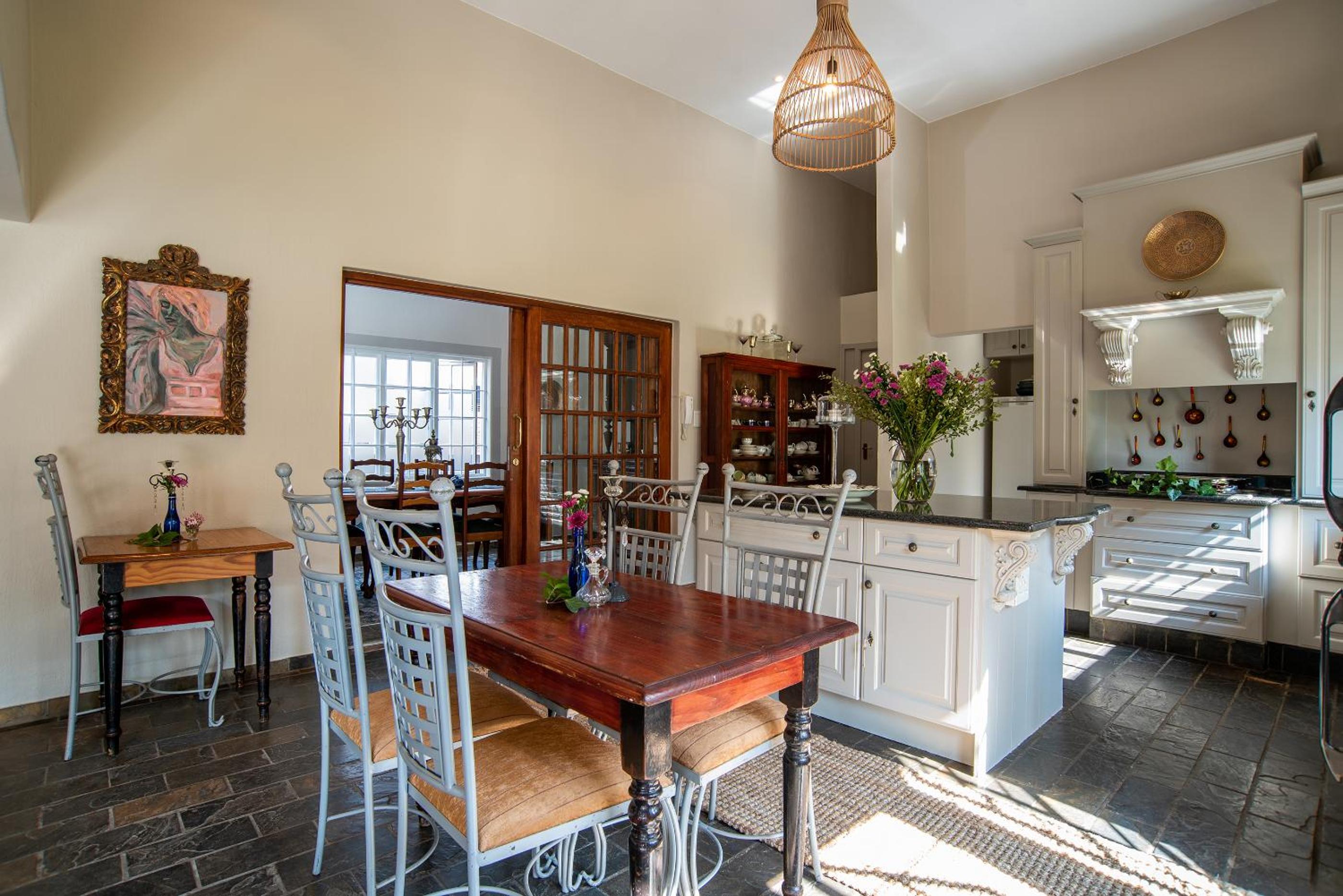 5th Avenue Gooseberry Guest House