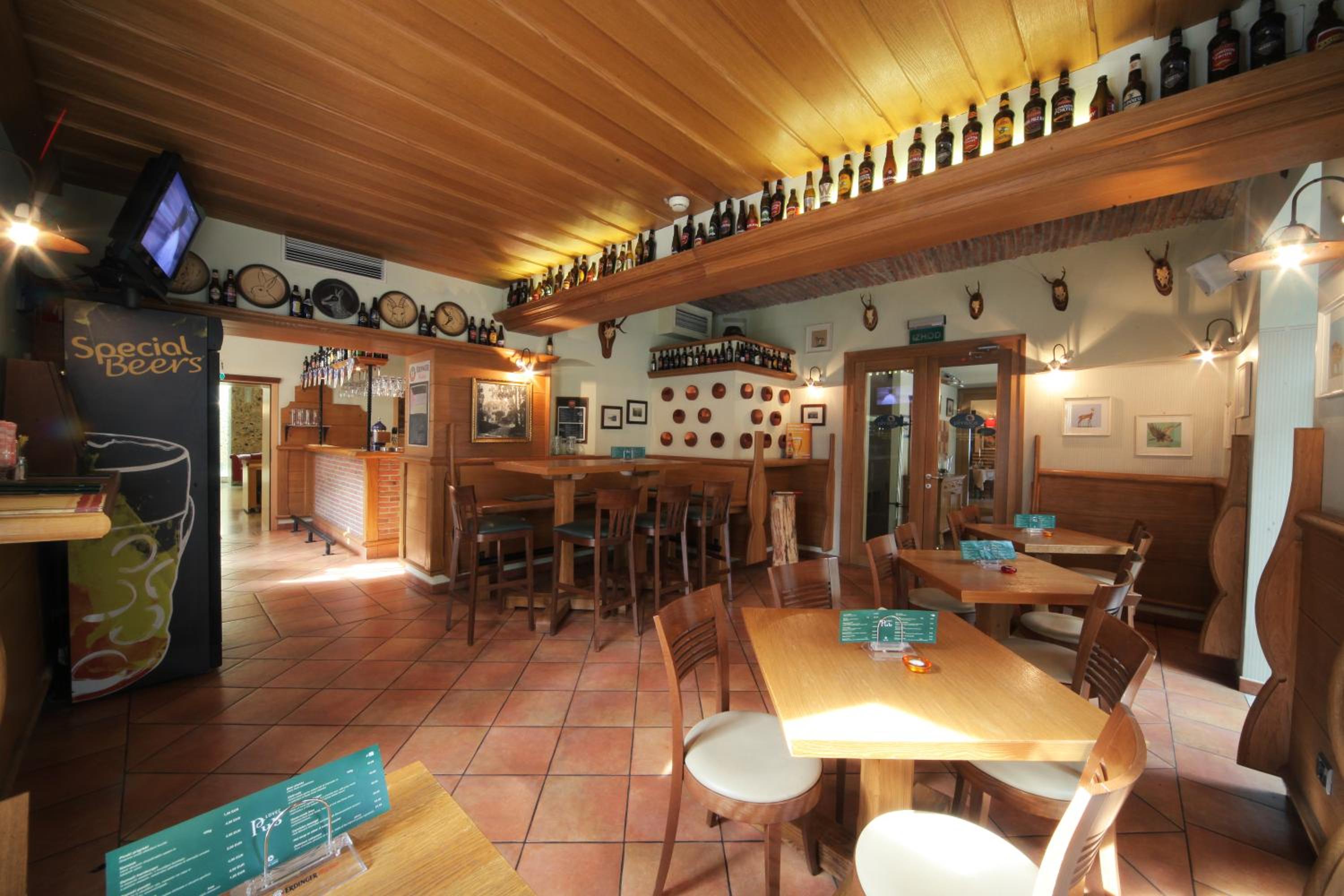 Bled Vacations - Hotel Lovec - Property Image 11