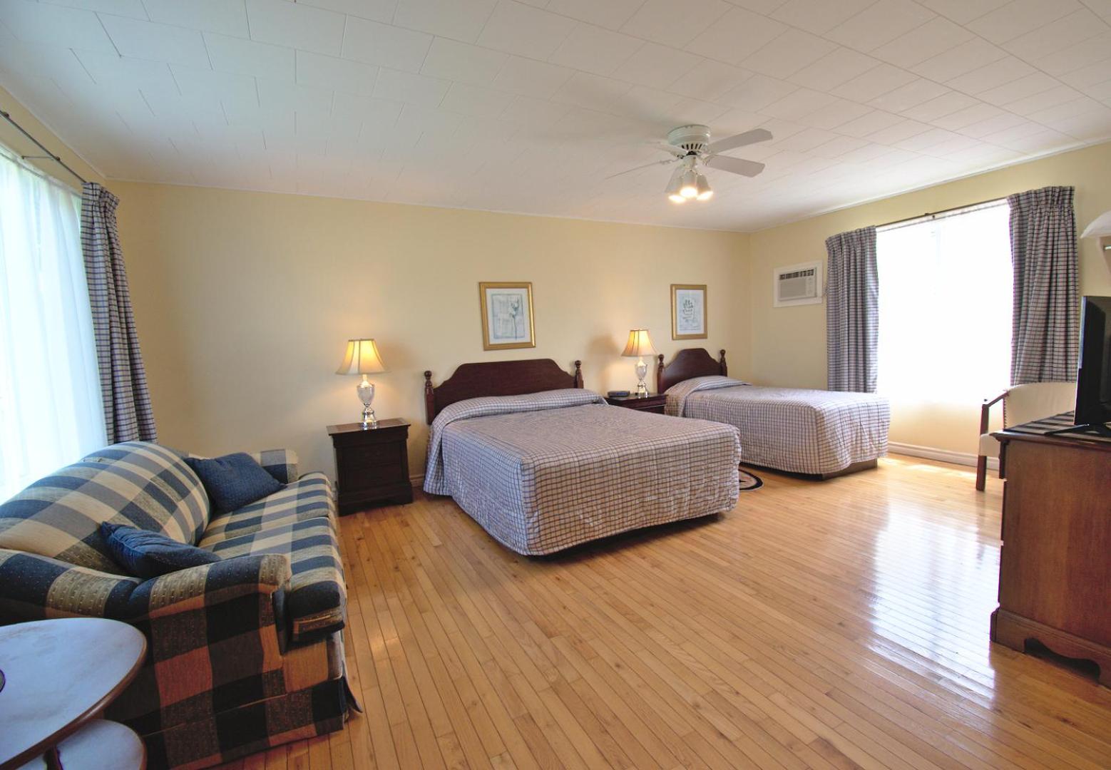 Lakeview Lodge and Cottages