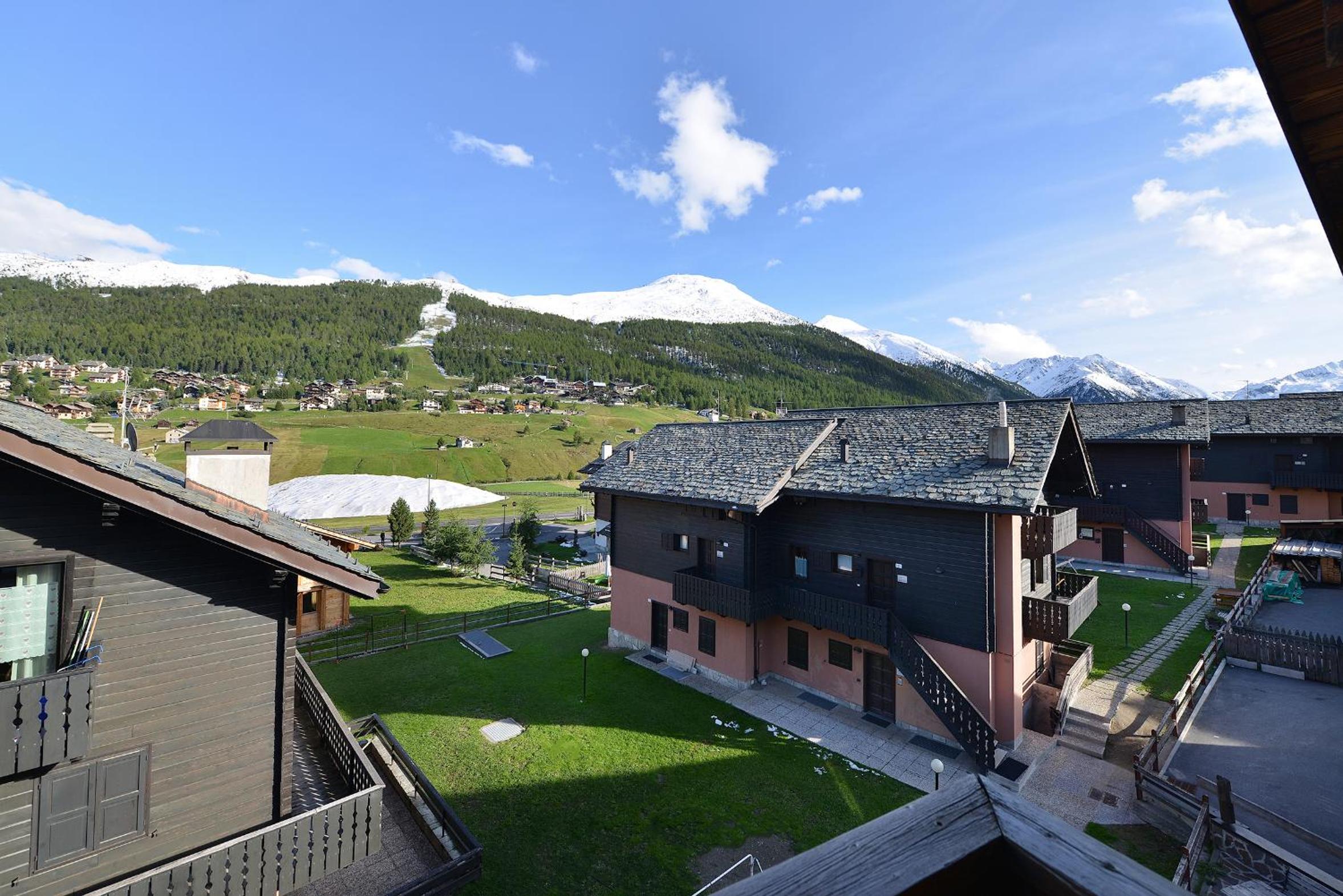 Sara Apartments view 2