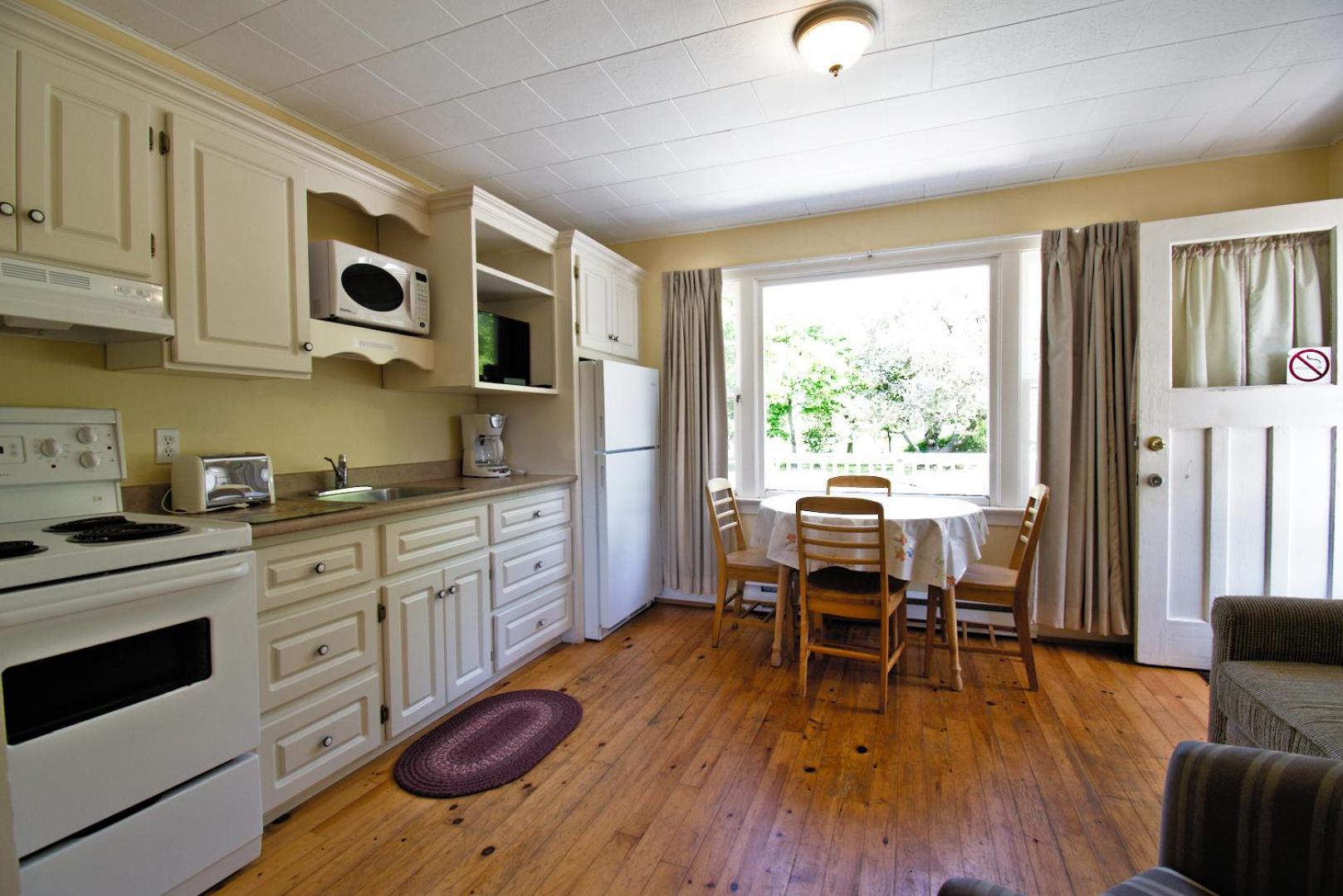Lakeview Lodge and Cottages