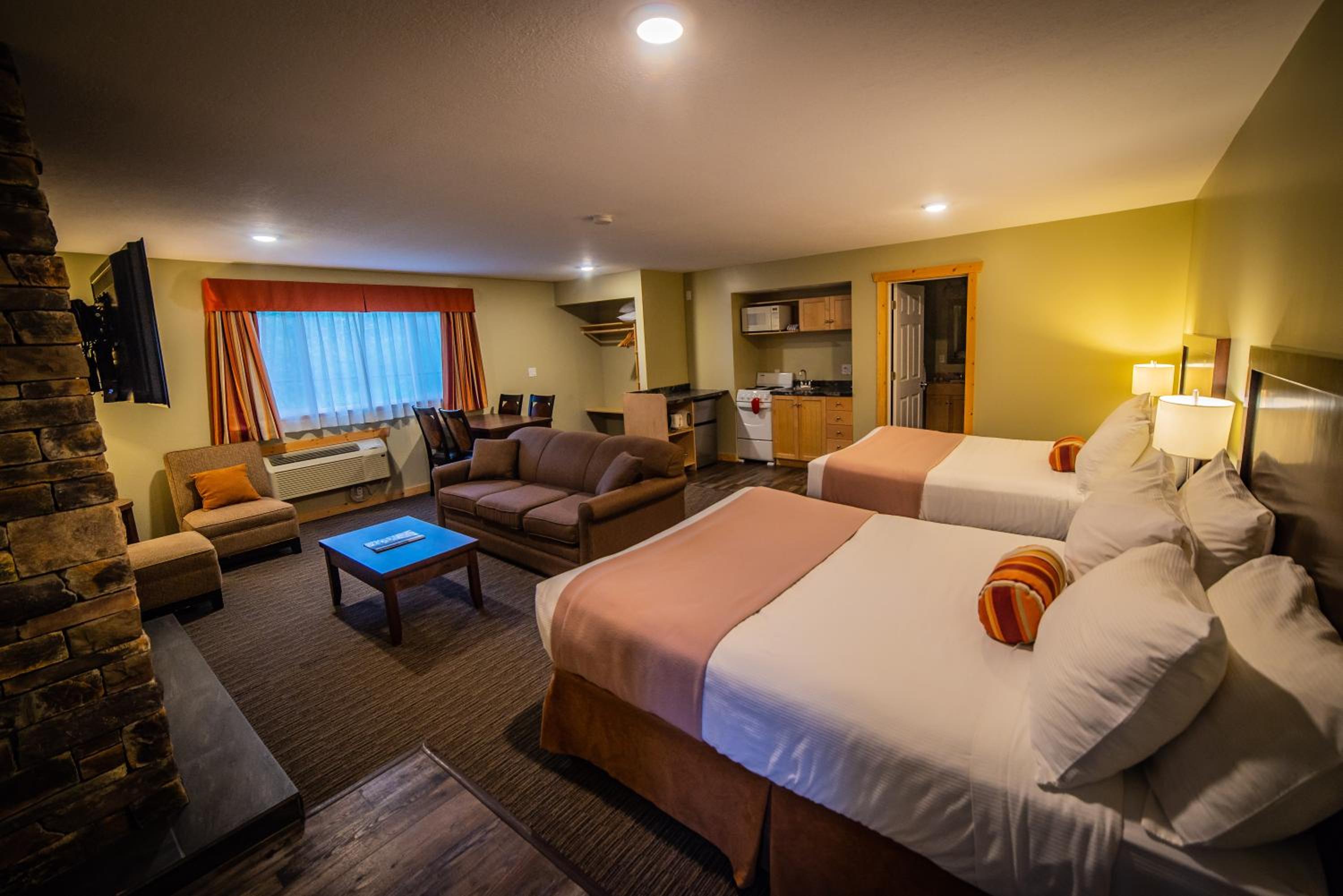 Alpine Inn & Suites