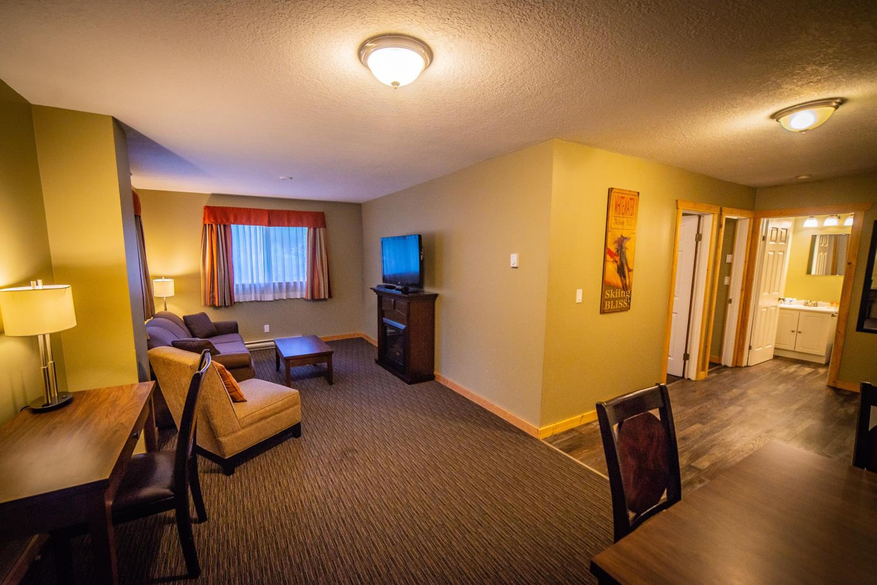 Alpine Inn & Suites