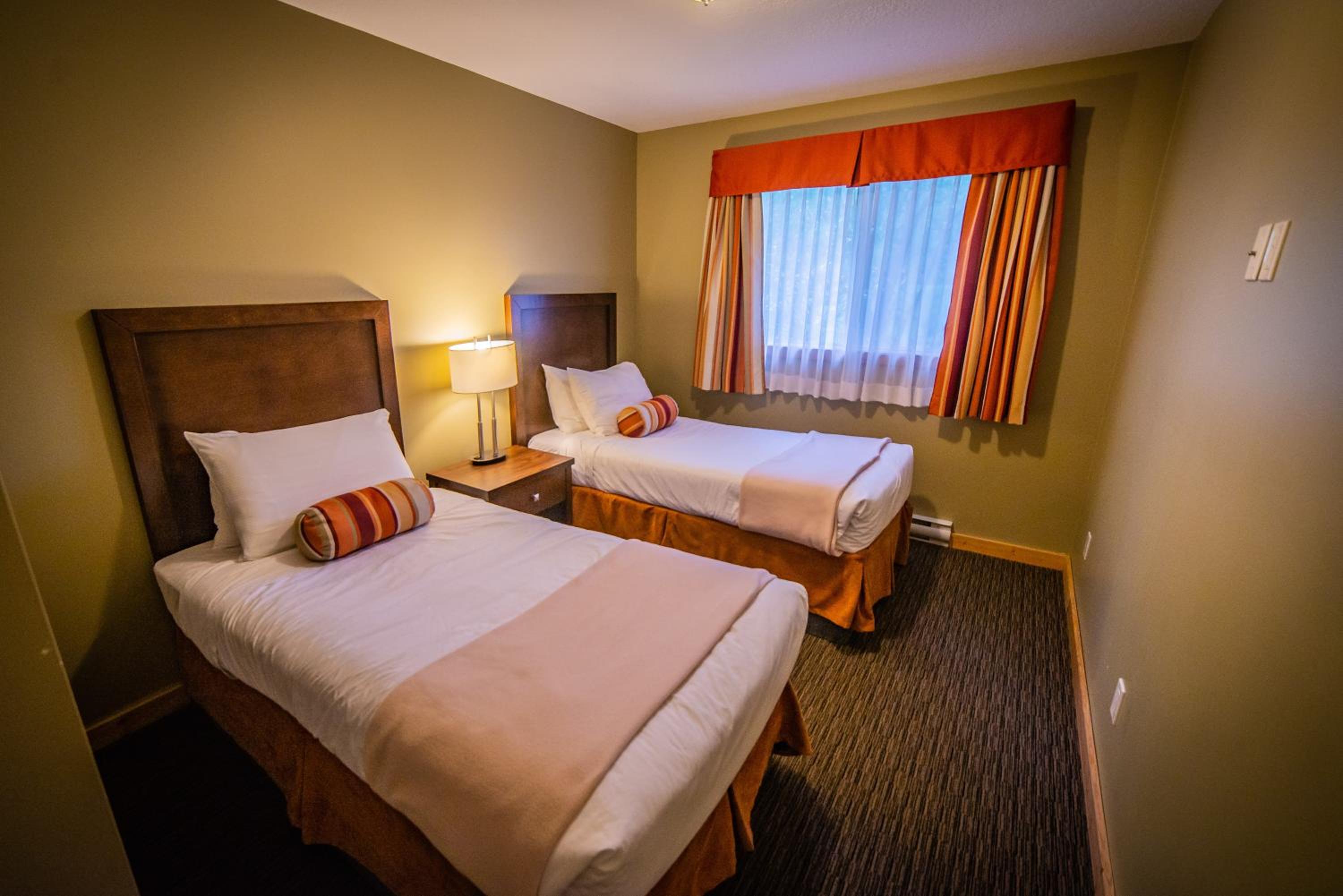 Alpine Inn & Suites