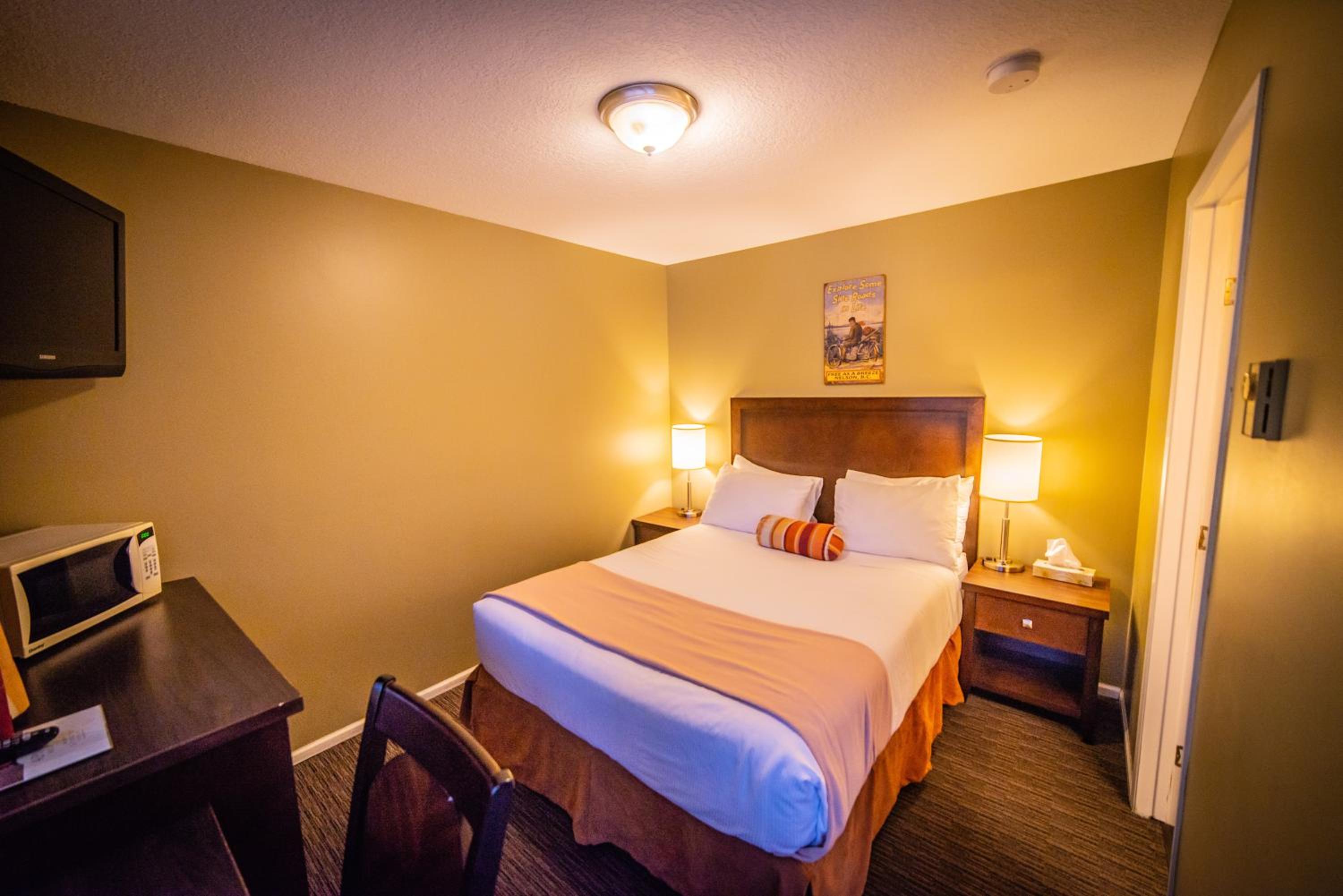Alpine Inn & Suites
